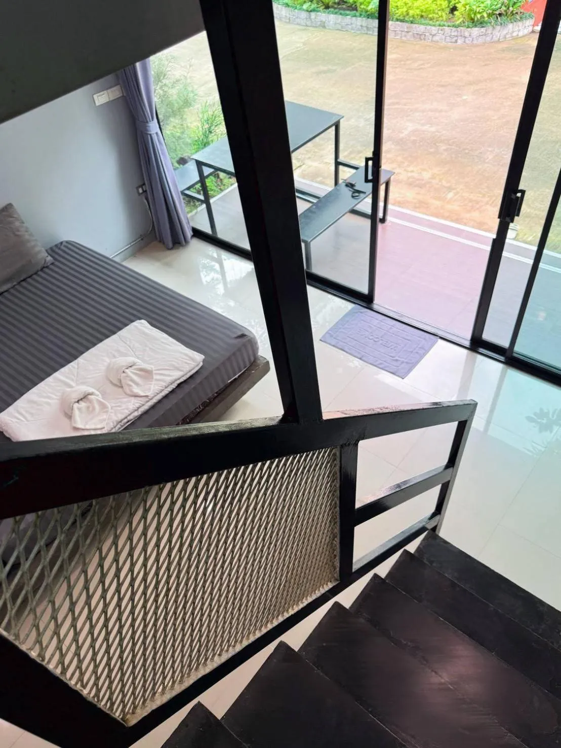 View (from property/room), Bed in Natthapon Resort Kaeng Kachan