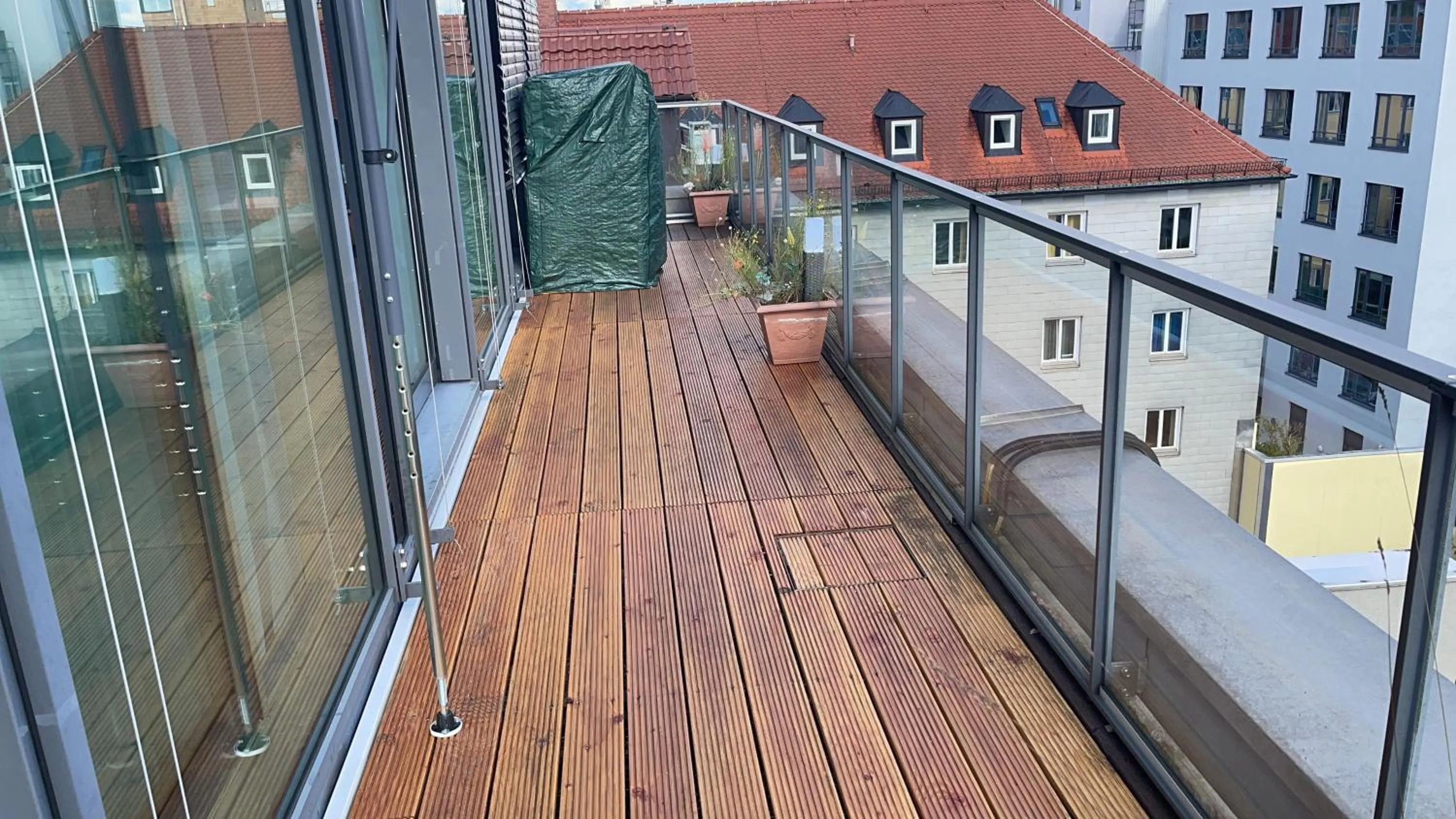 Balcony/Terrace in Baynunah Suites Aparthotel