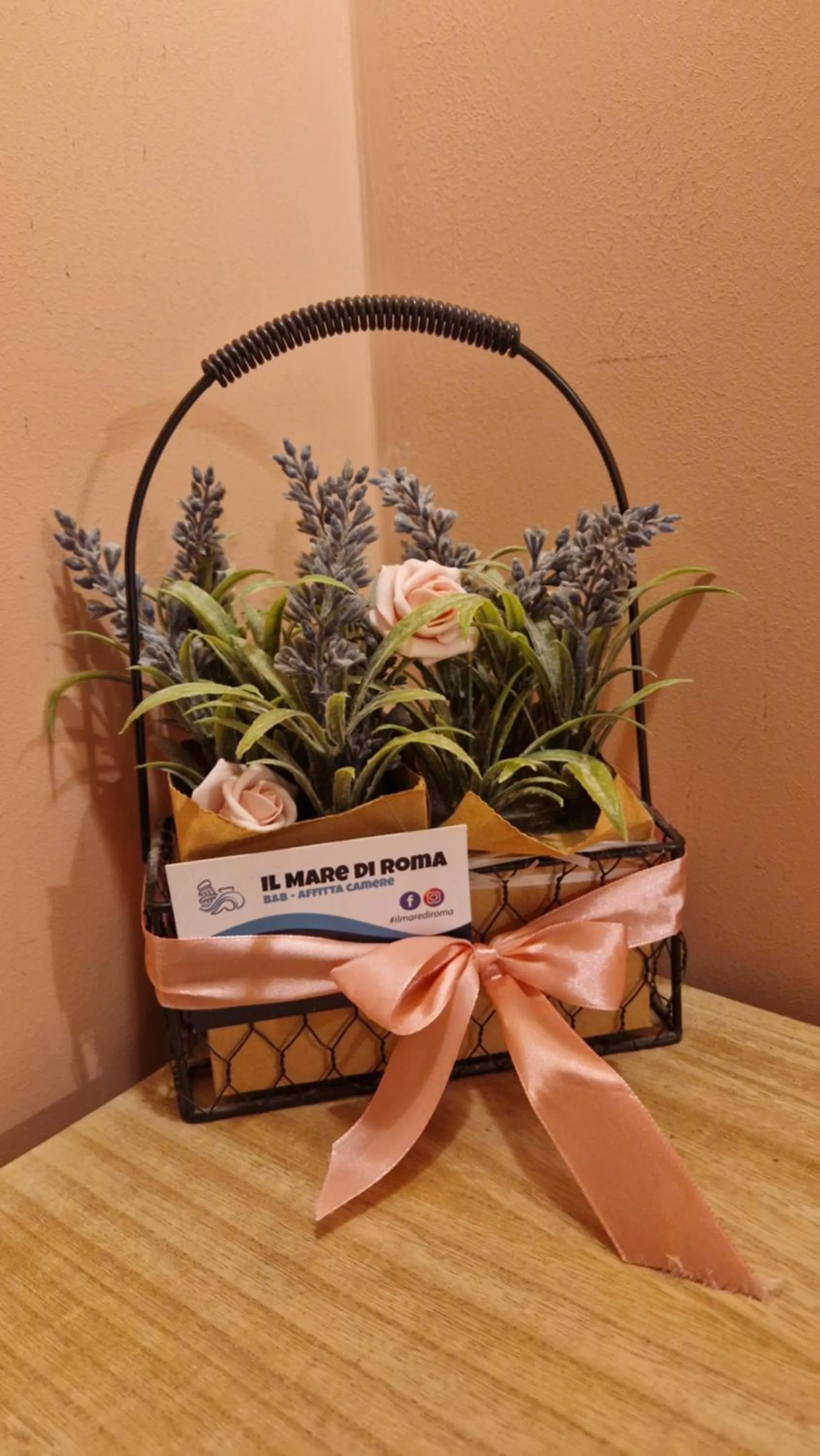 Decorative detail in Il Mare Di Roma Luxury