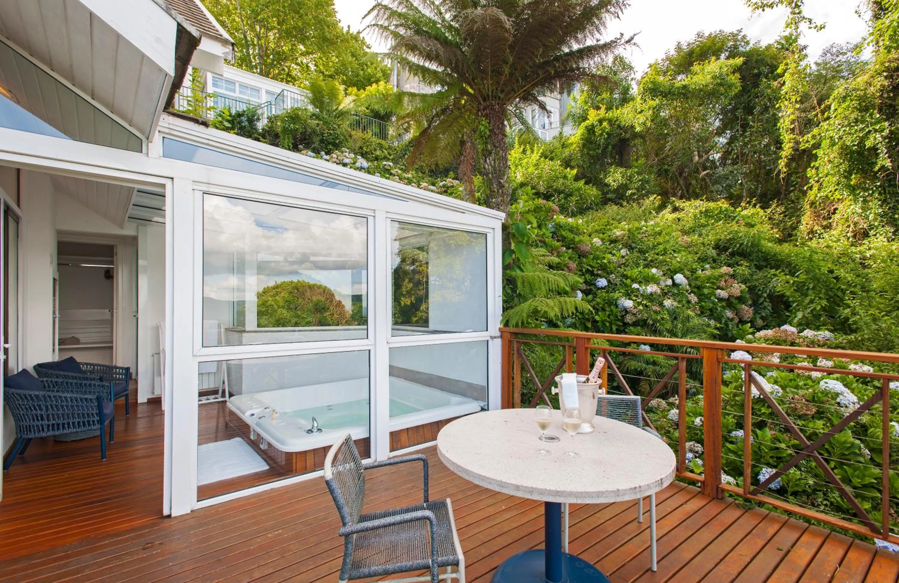 Property building in Castelo Saint Andrews