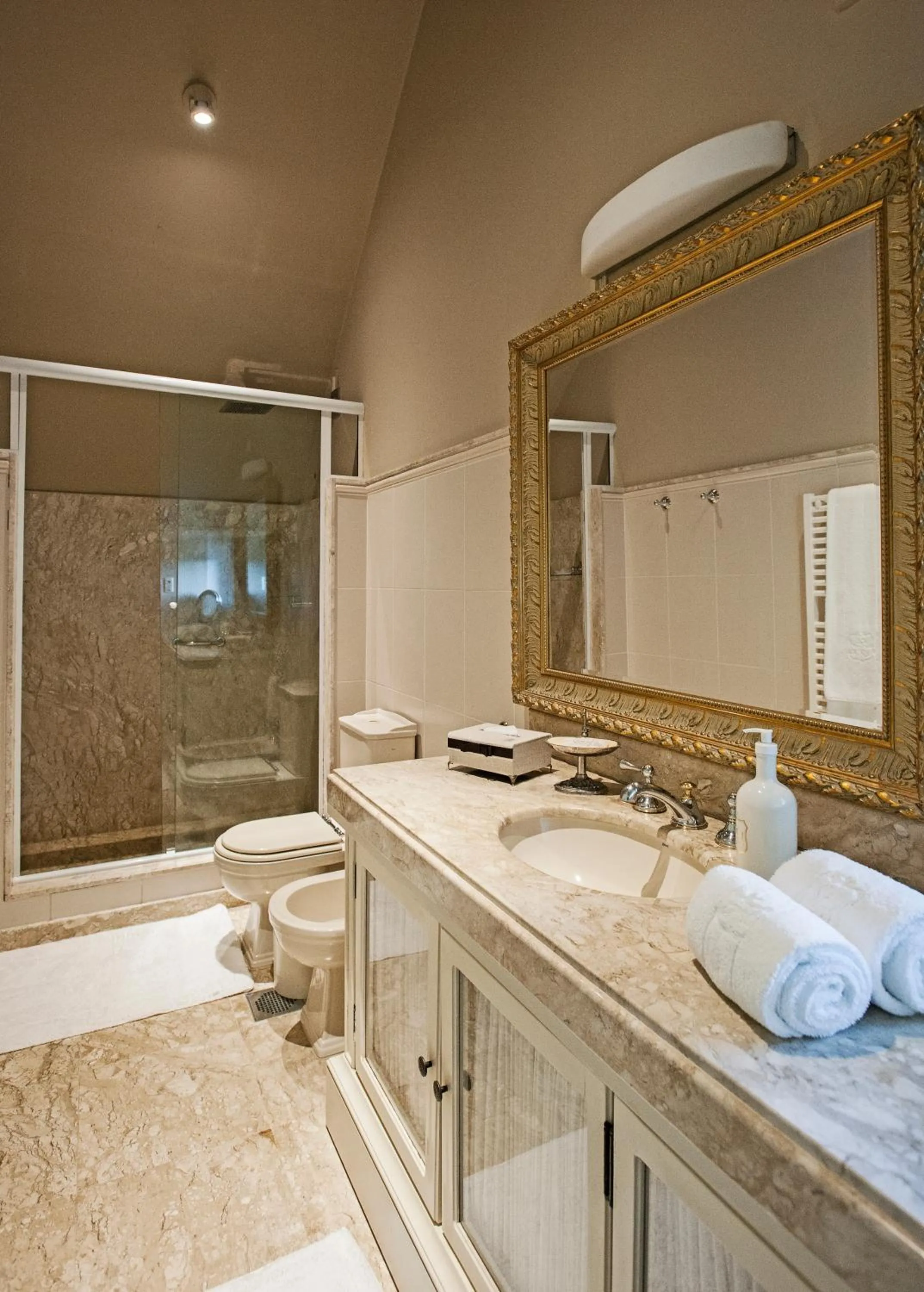 Shower in Castelo Saint Andrews