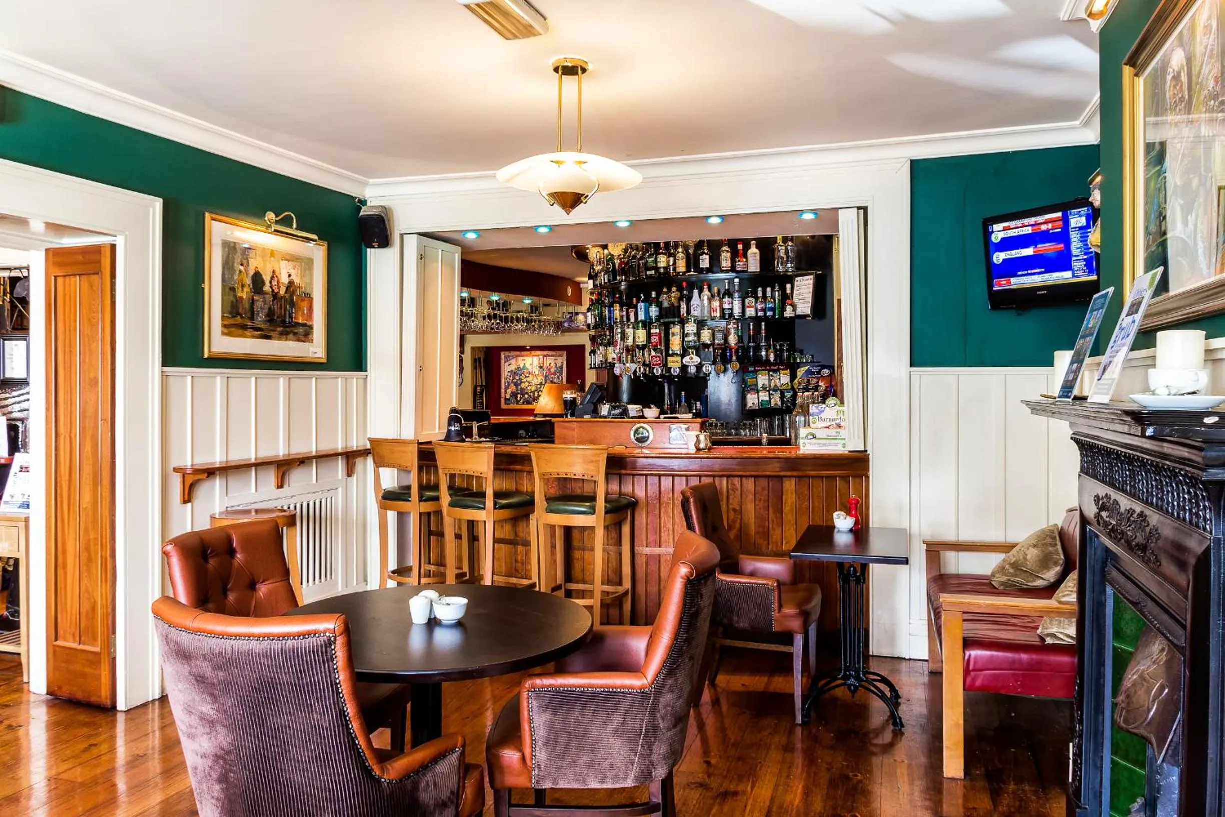 Lounge or bar in The Wyatt Hotel