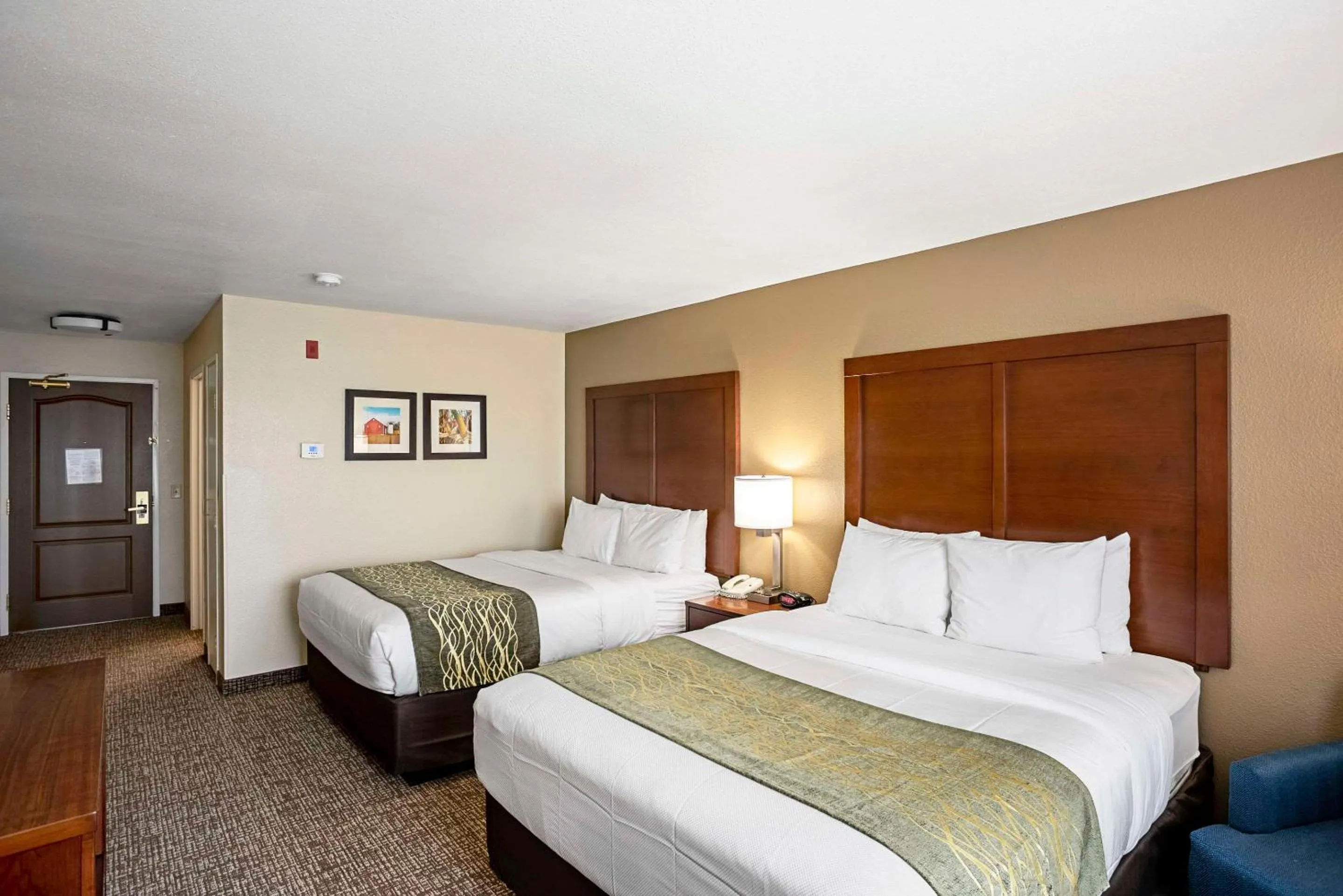 Bedroom, Bed in Comfort Inn & Suites Independence