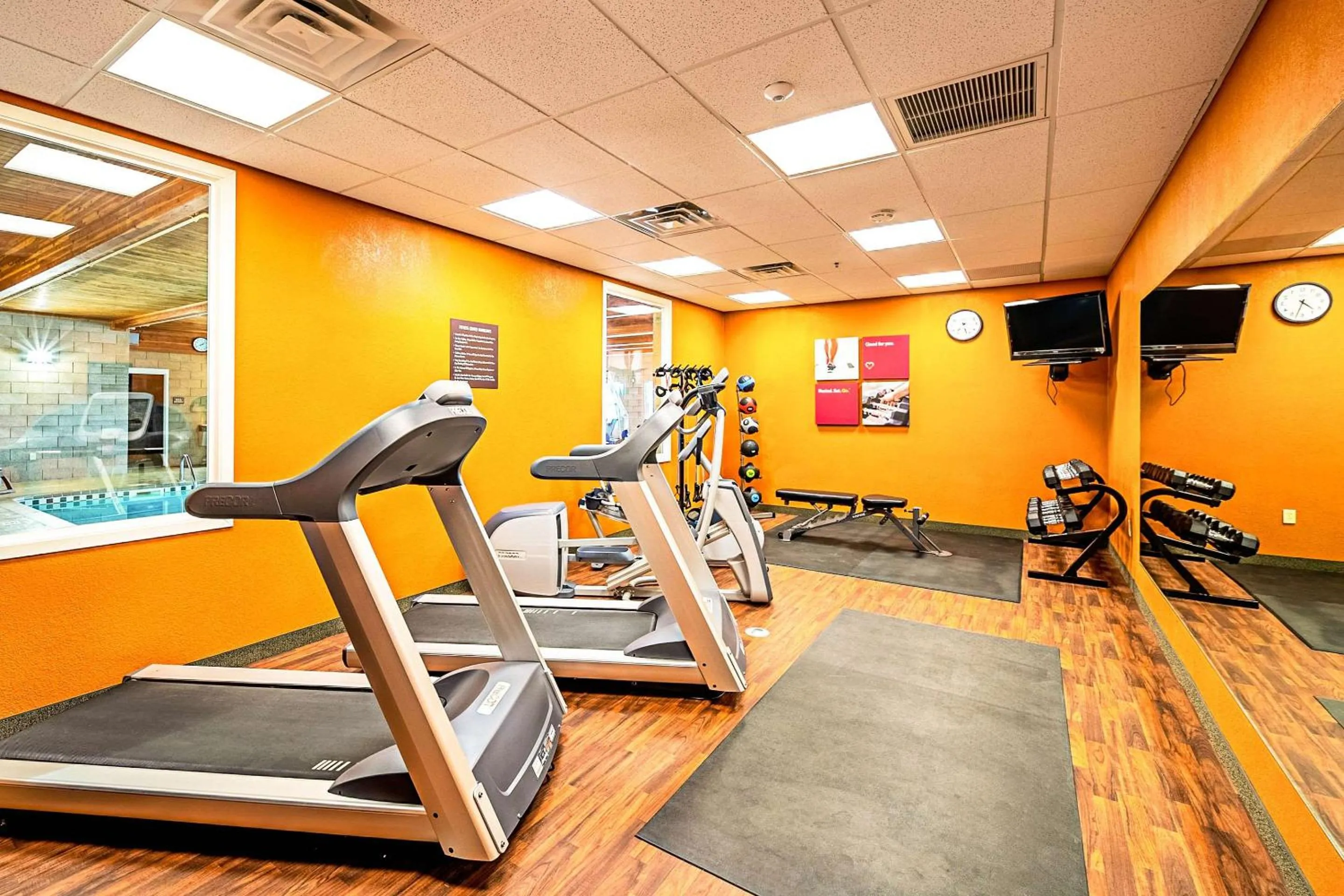Fitness centre/facilities in Comfort Inn & Suites Independence
