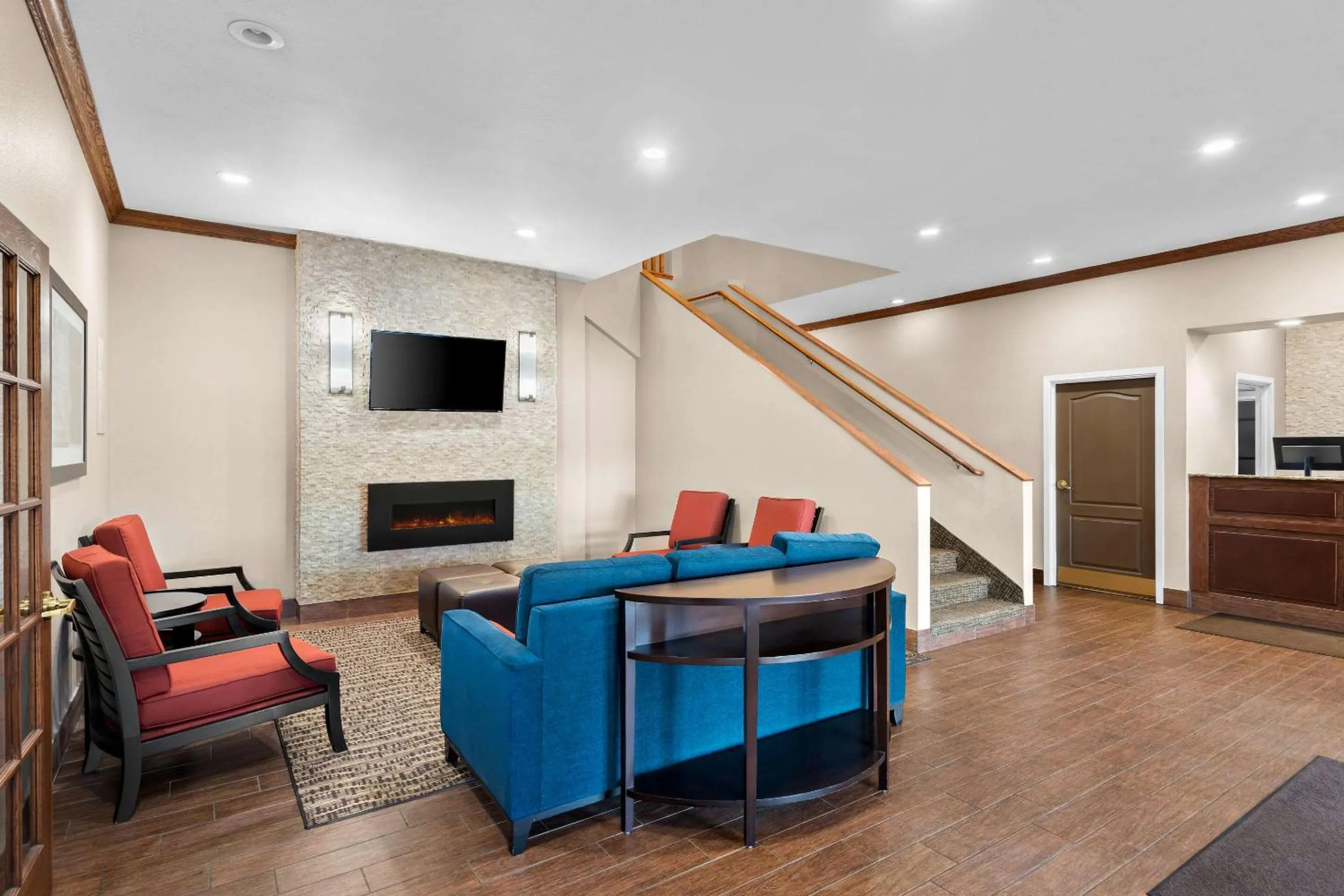 Lobby or reception in Comfort Inn & Suites Independence