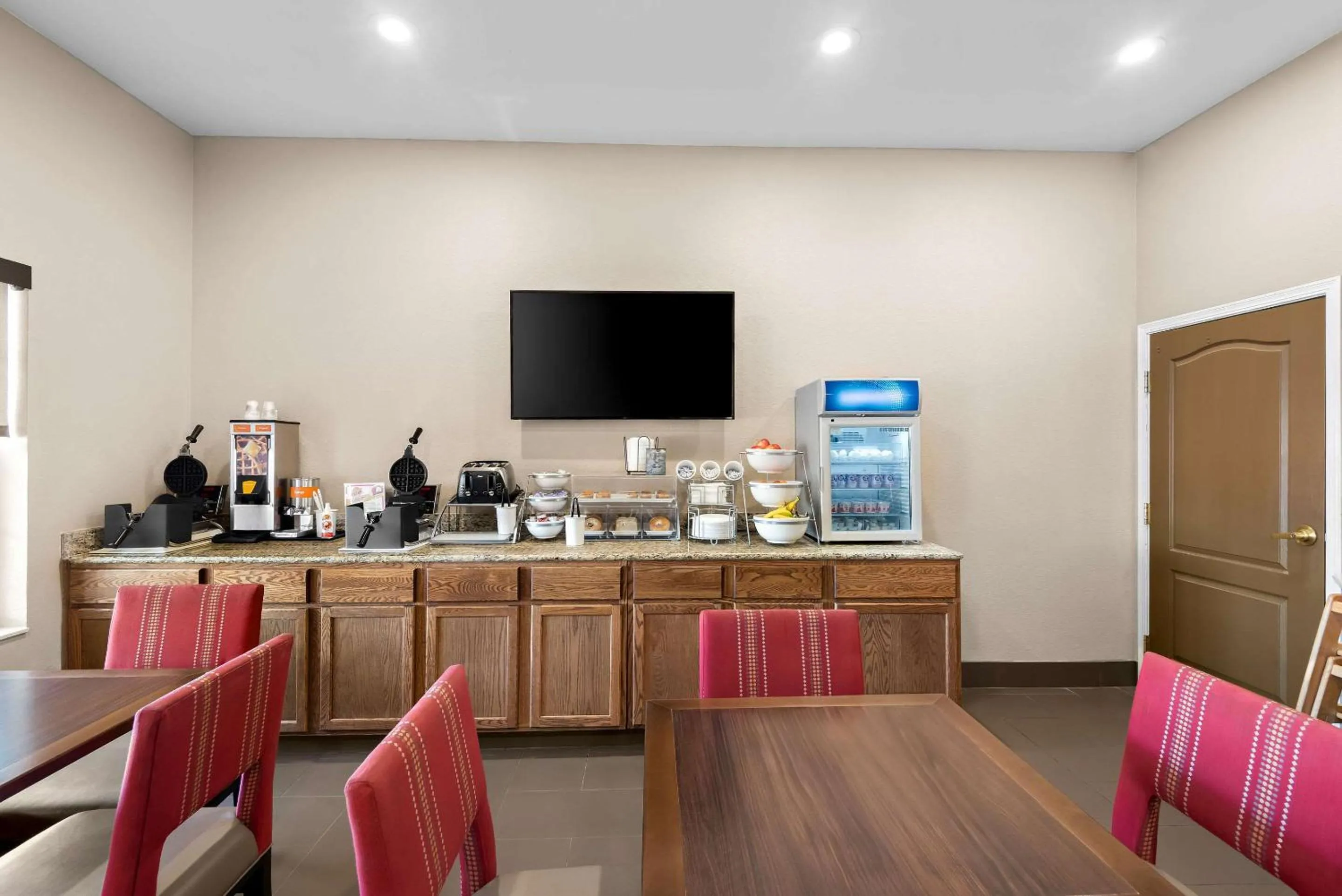 Breakfast in Comfort Inn & Suites Independence