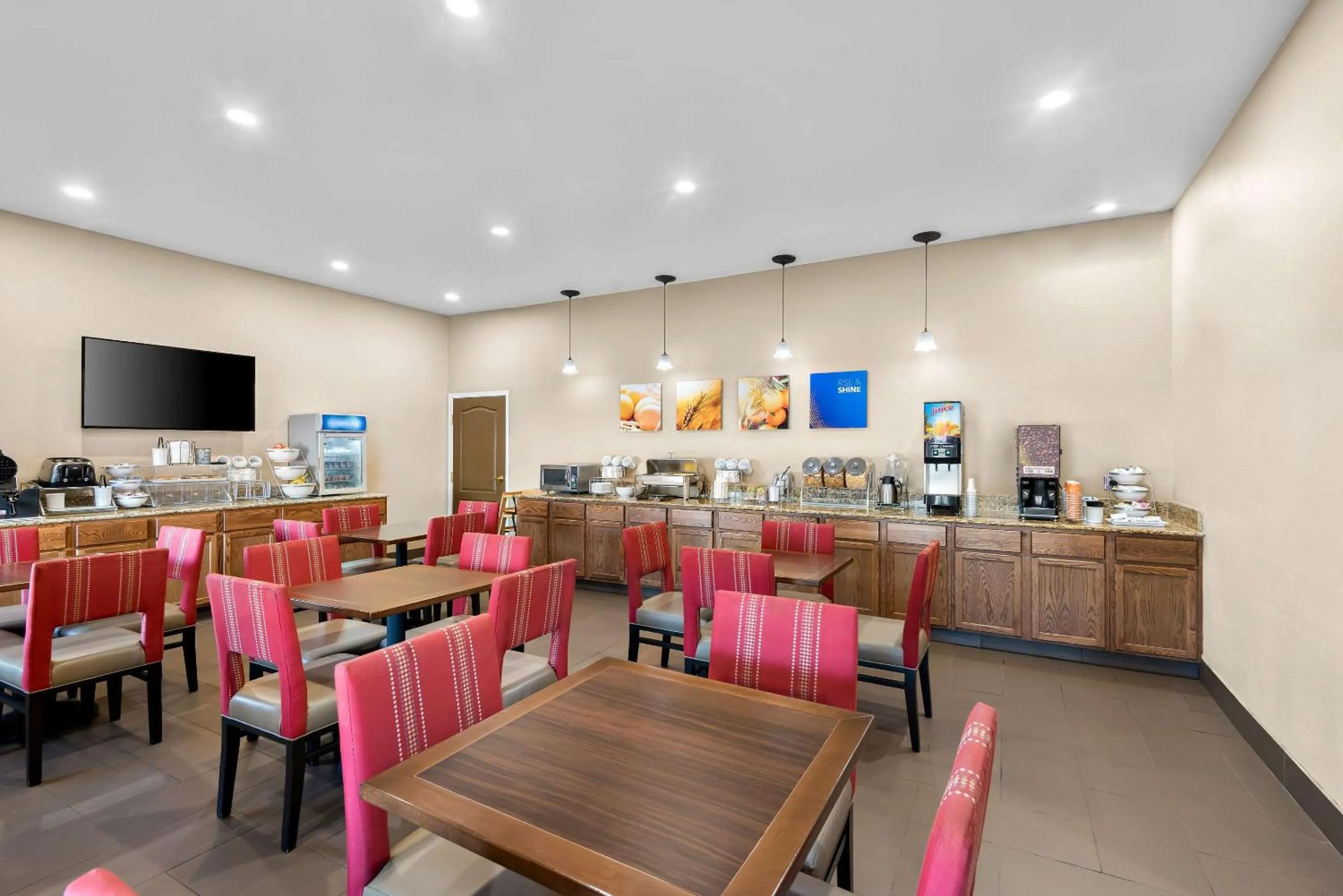 Breakfast in Comfort Inn & Suites Independence