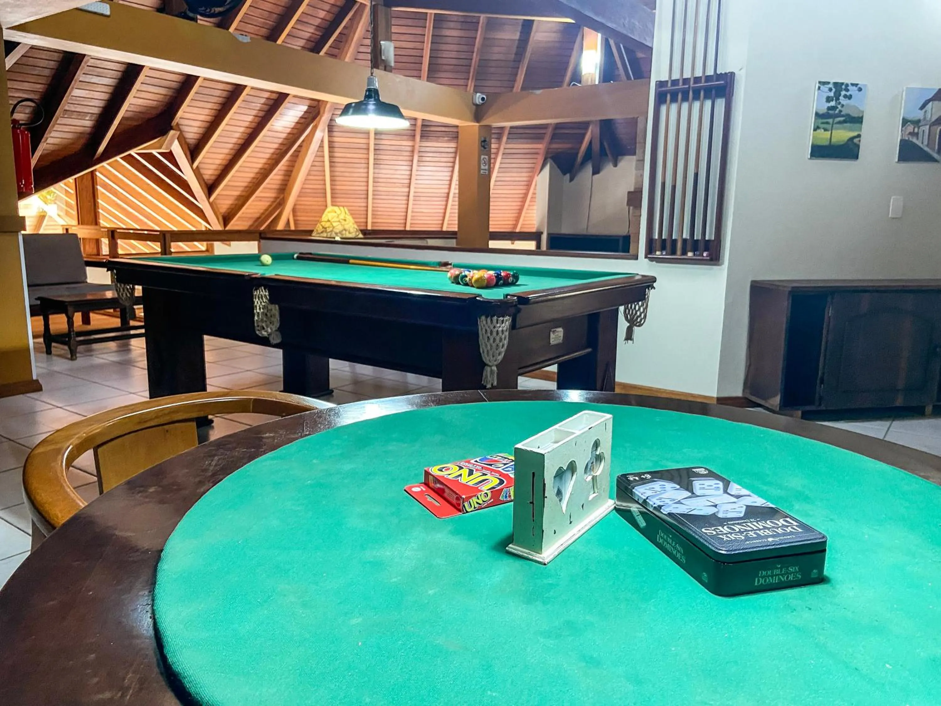 Communal lounge/ TV room in Pousada Villa Verde