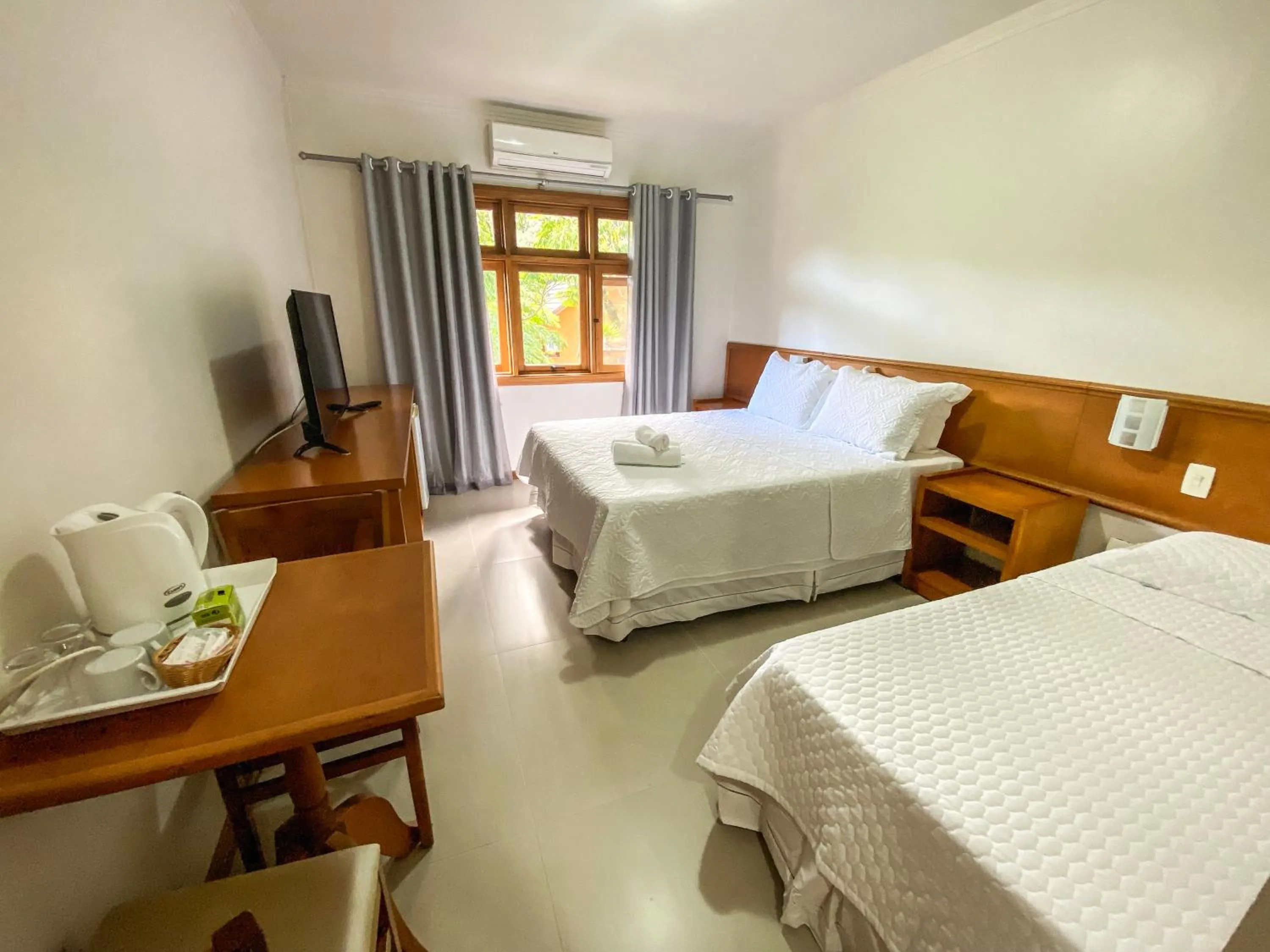 Photo of the whole room, Bed in Pousada Villa Verde