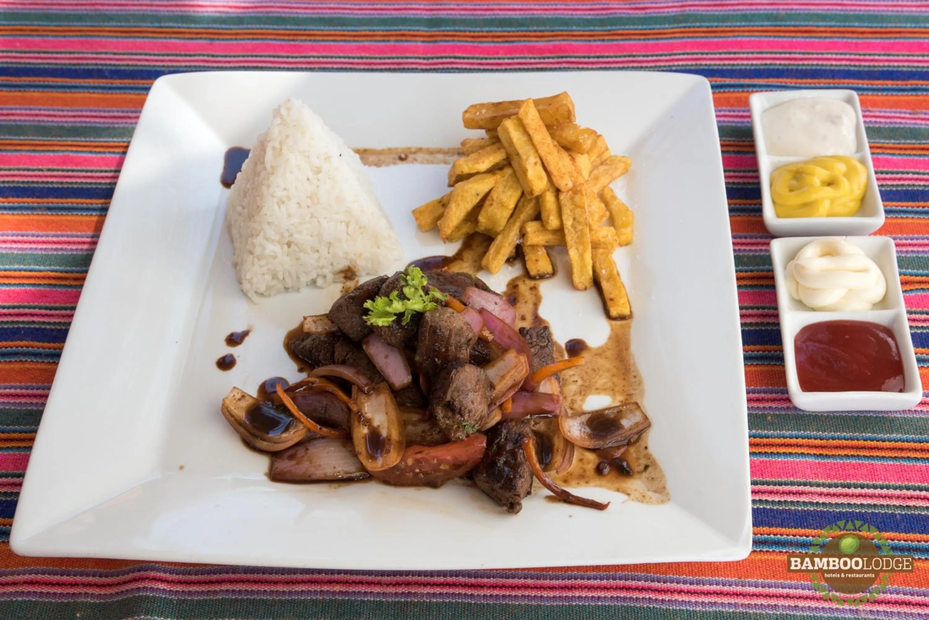 Food and drinks in Bamboo Lodge