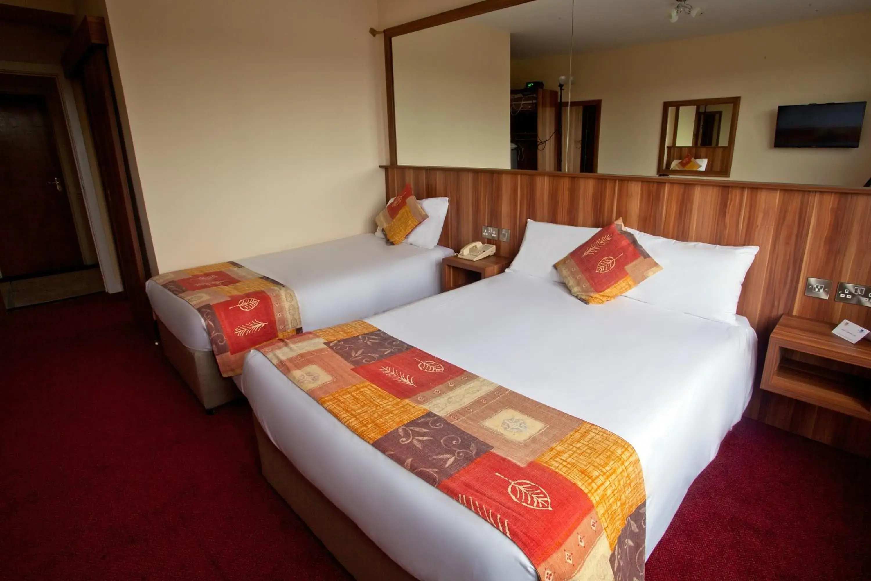 Triple Room - single occupancy in West County Hotel Triple Room - single occupancy in West County Hotel