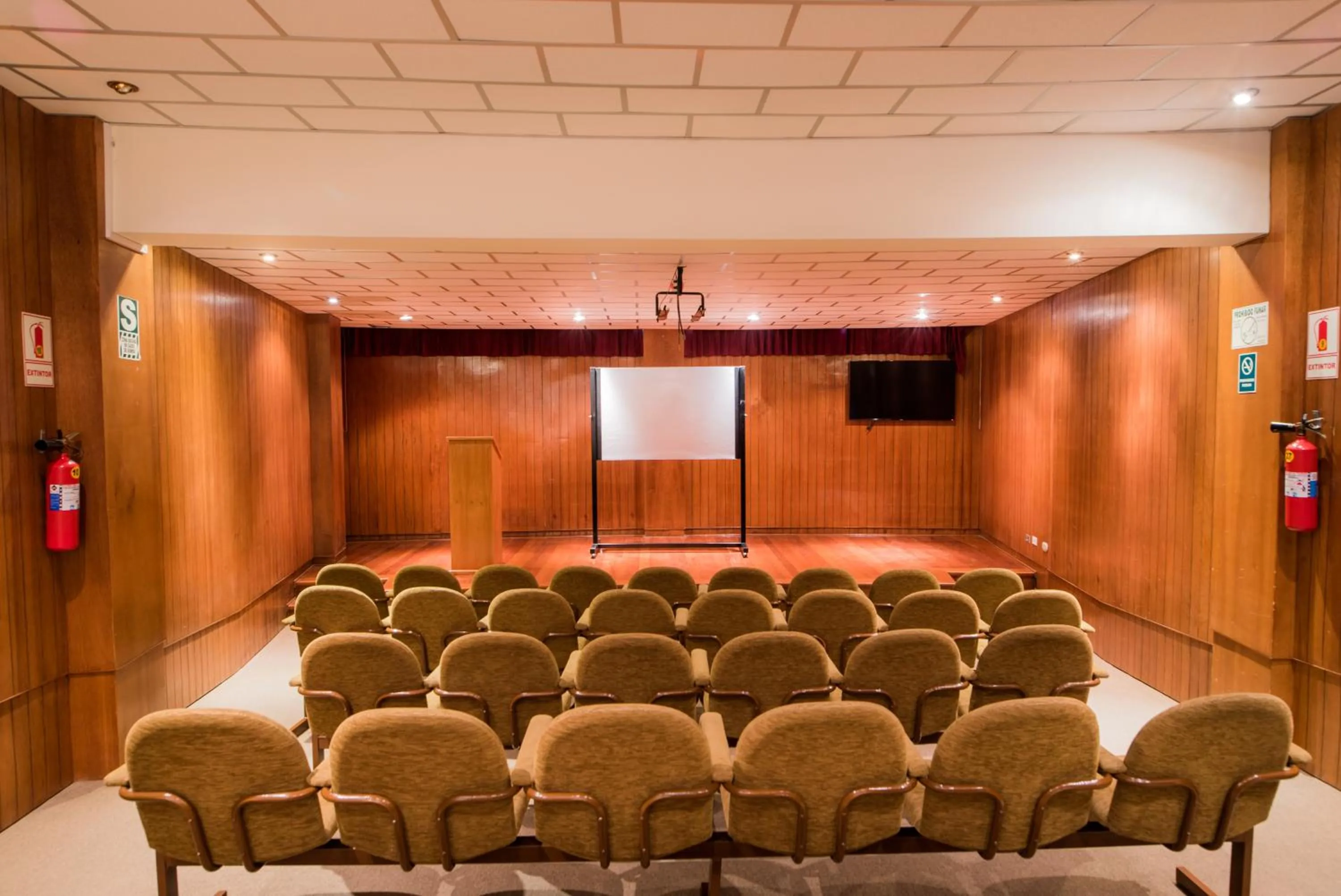 Business facilities in DM Hoteles Arequipa