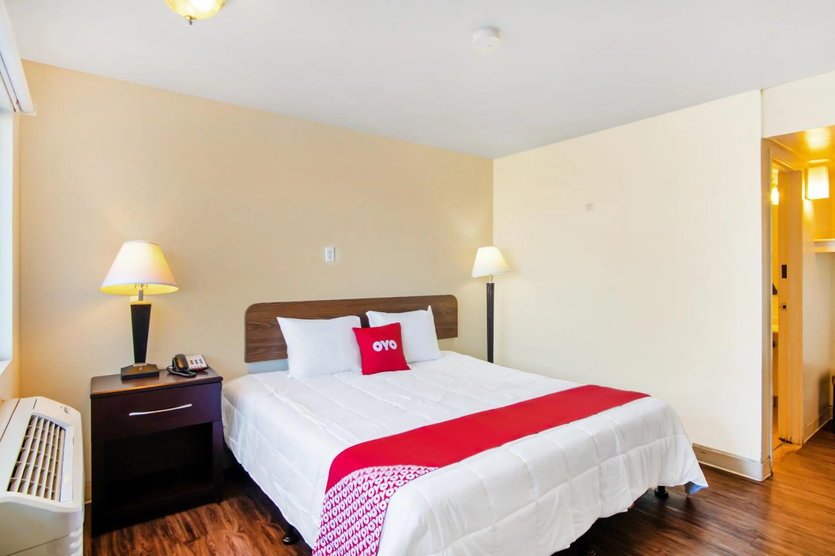 Bedroom, Bed in Budgetlodge