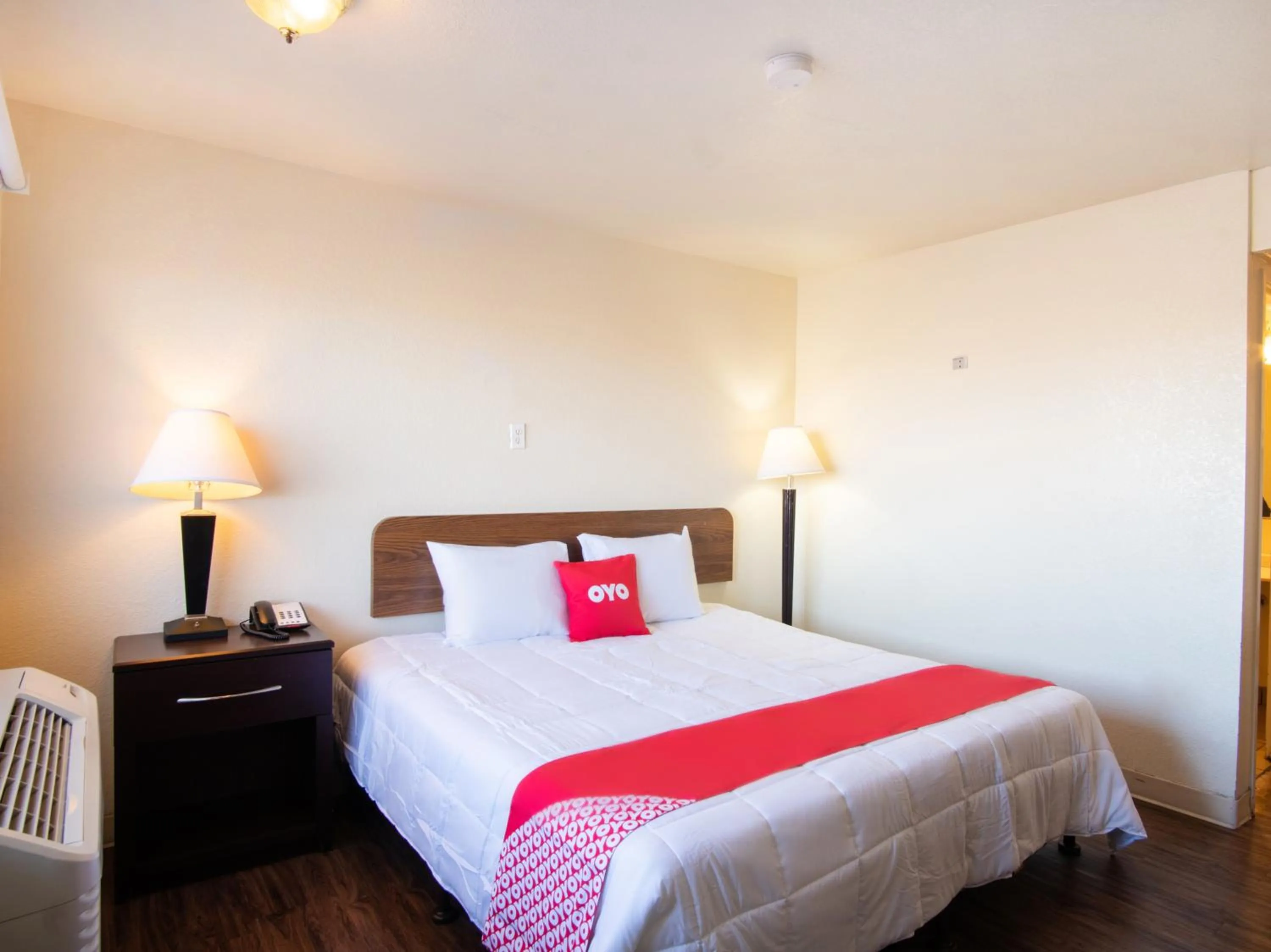 Bedroom, Bed in Budgetlodge