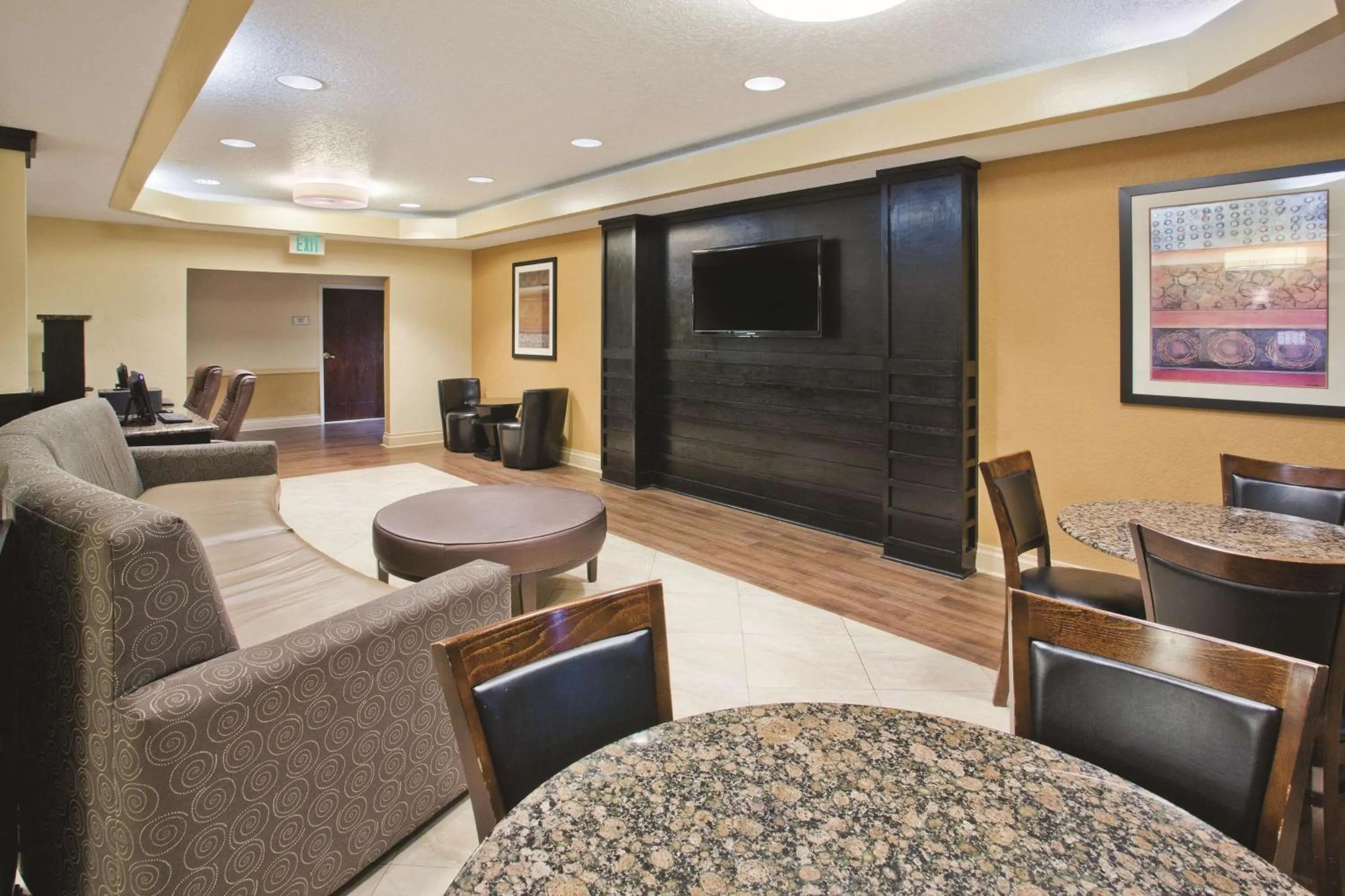 Lobby or reception in La Quinta by Wyndham Hot Springs