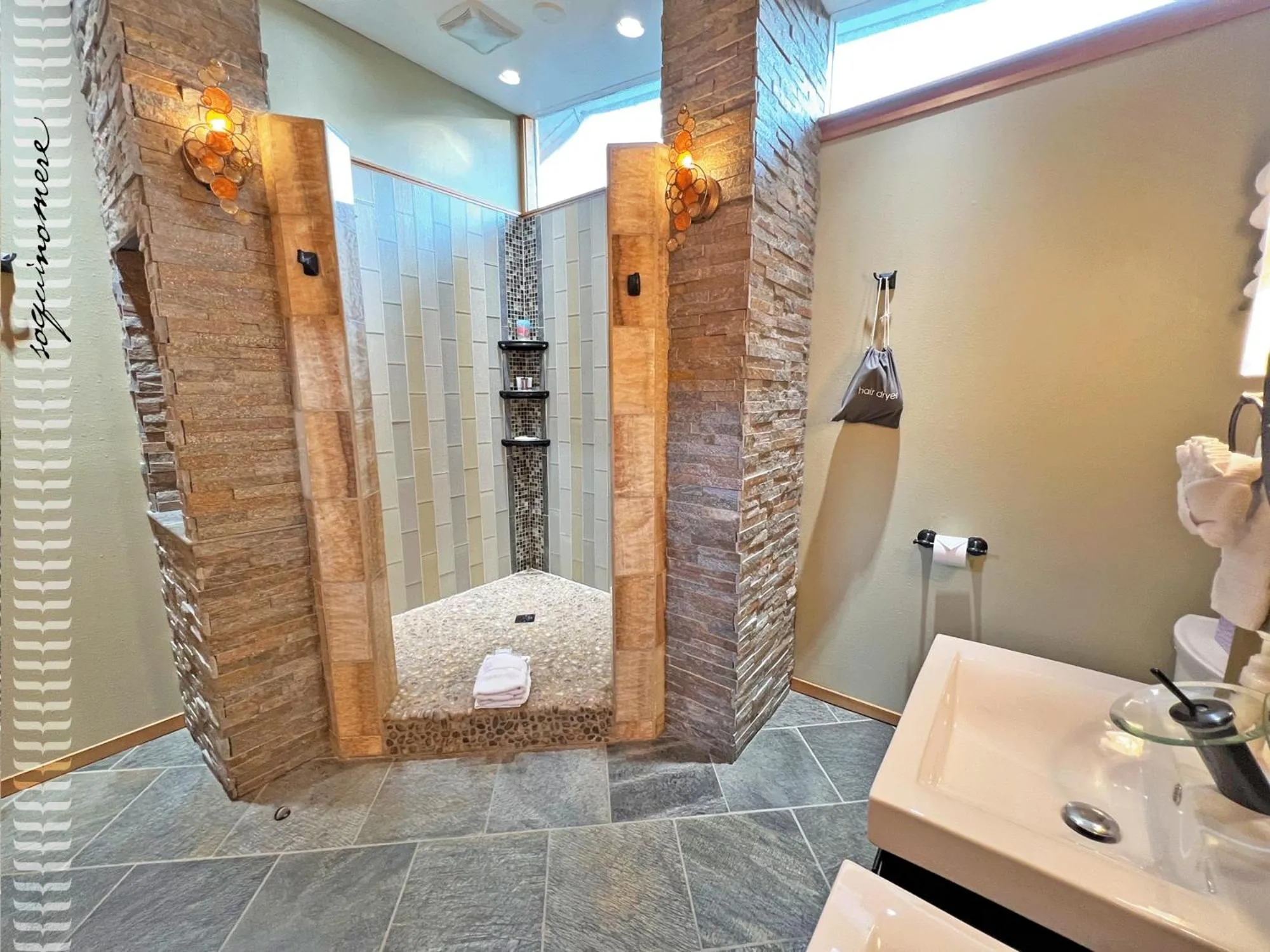 Shower in Tide Pool Cabin, a Soquinomere Private Hotel on the Dunes, Downtown Ocean Shores