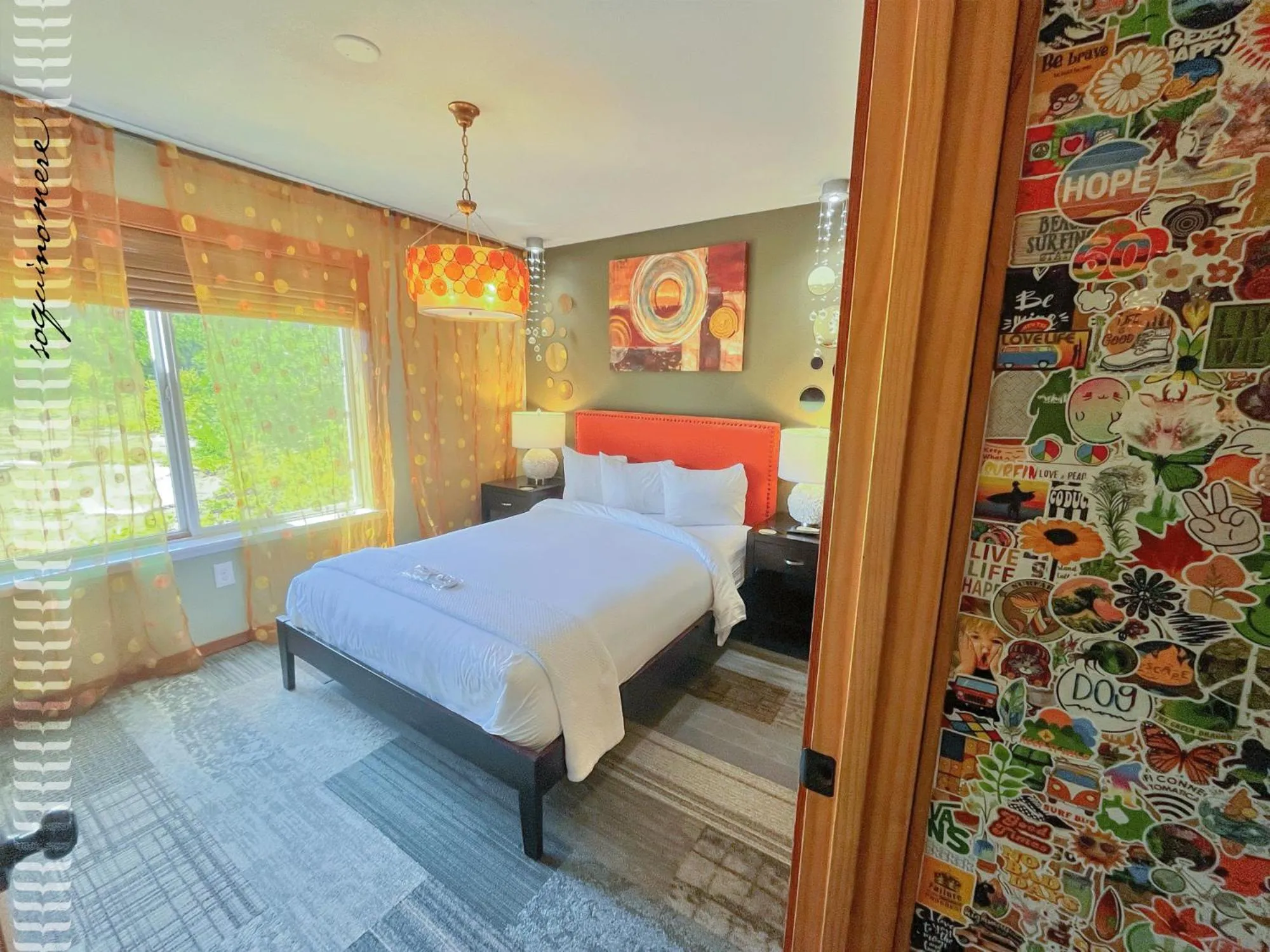 Bed in Tide Pool Cabin, a Soquinomere Private Hotel on the Dunes, Downtown Ocean Shores