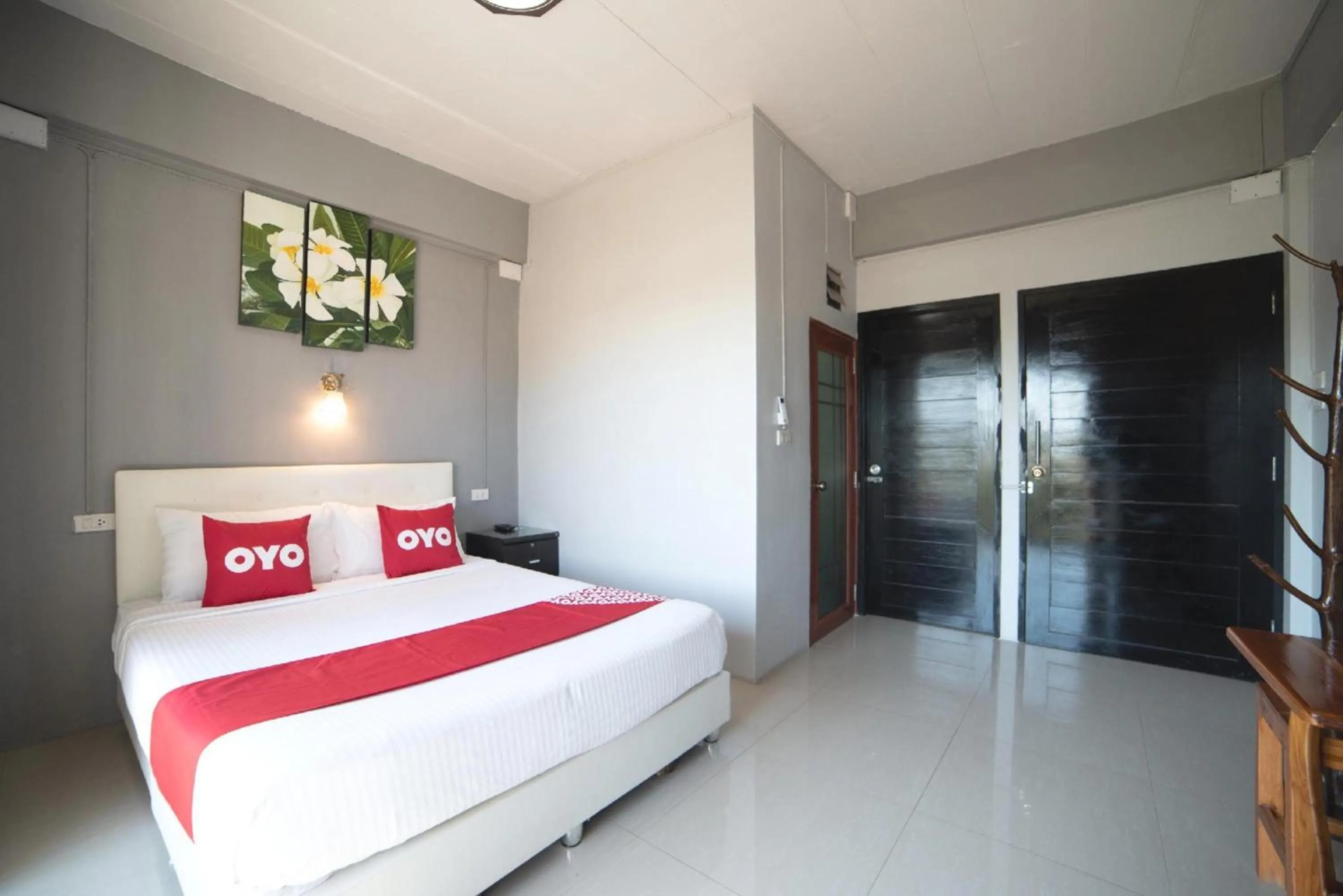 Photo of the whole room, Bed in OYO 465 Krung Kao Traveller Lodge