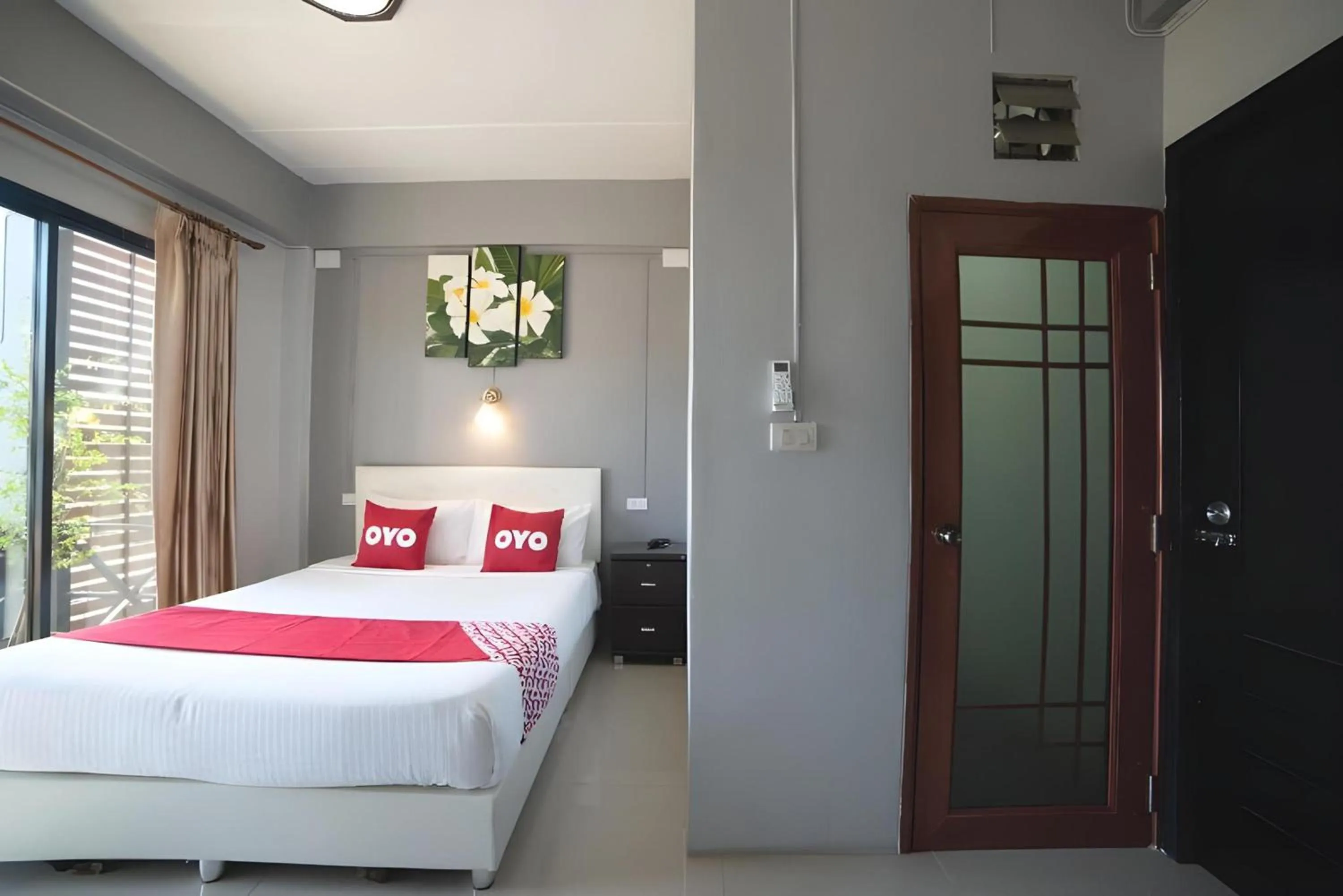 Photo of the whole room, Bed in OYO 465 Krung Kao Traveller Lodge
