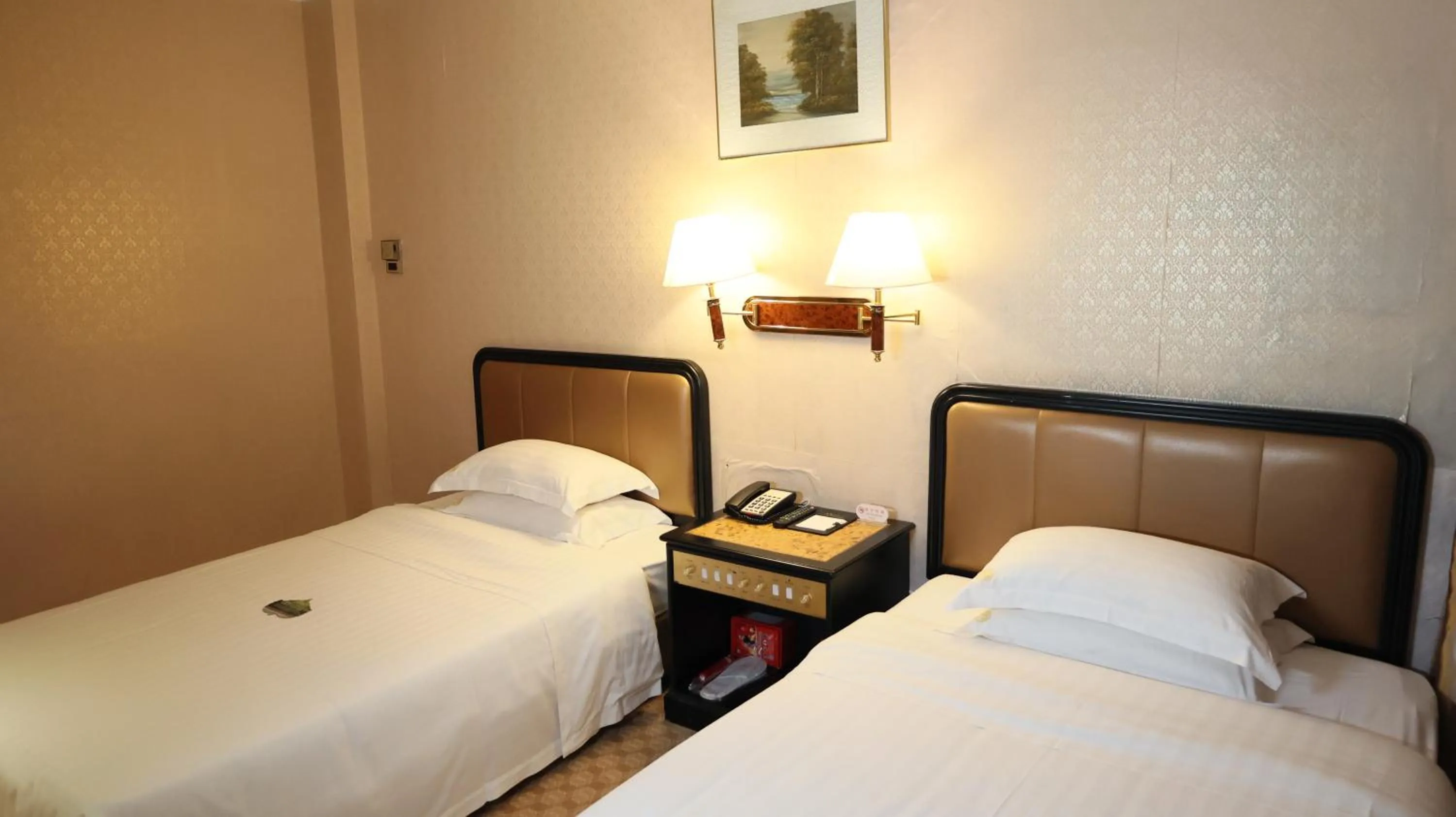 Bed in Guangzhou Aiqun Hotel - Canton Fair Free Shuttle Bus during Canton Fair period