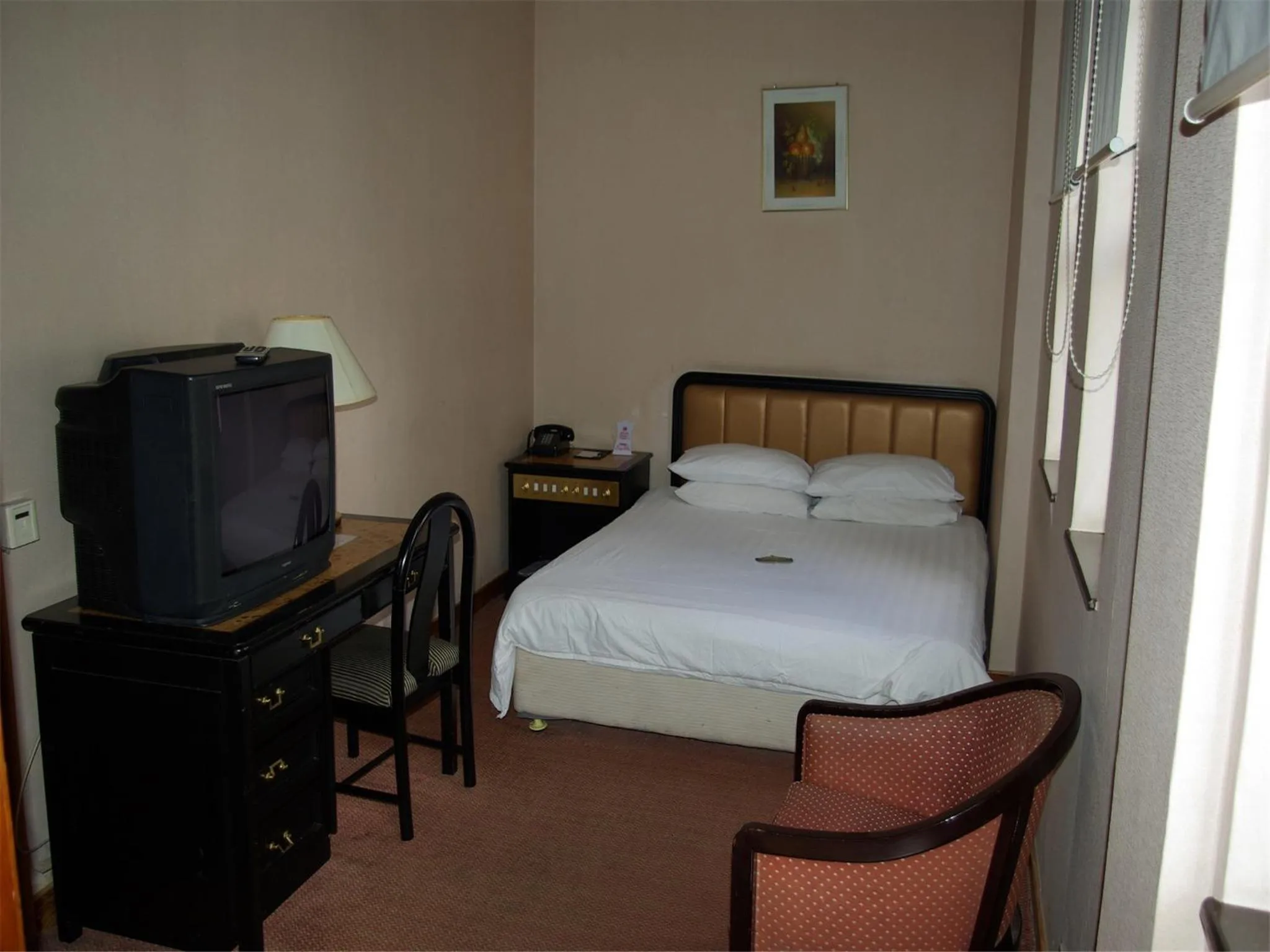 Bedroom, Bed in Guangzhou Aiqun Hotel - Canton Fair Free Shuttle Bus during Canton Fair period