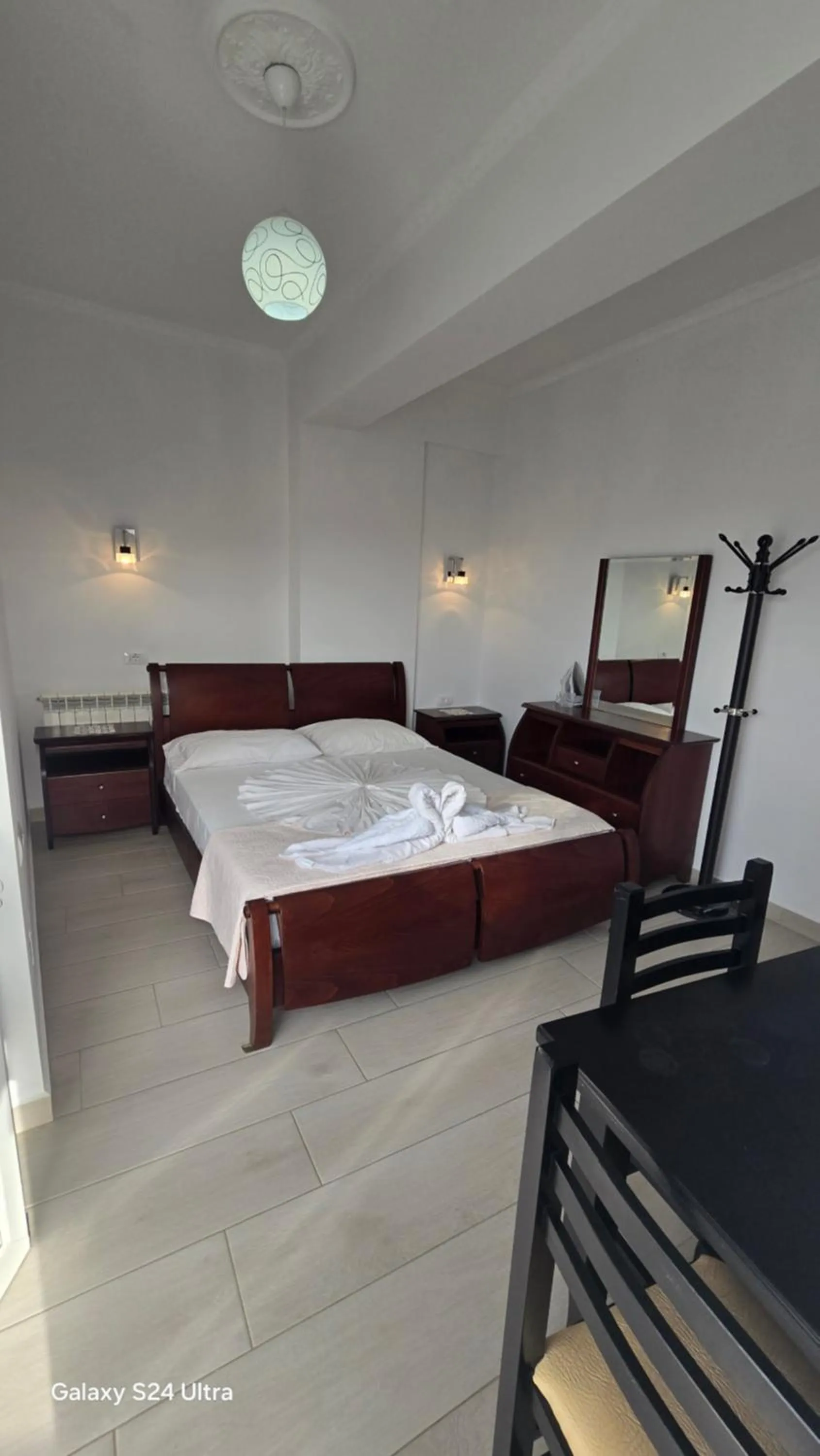 Bed in Vila Zeqo Muka 1