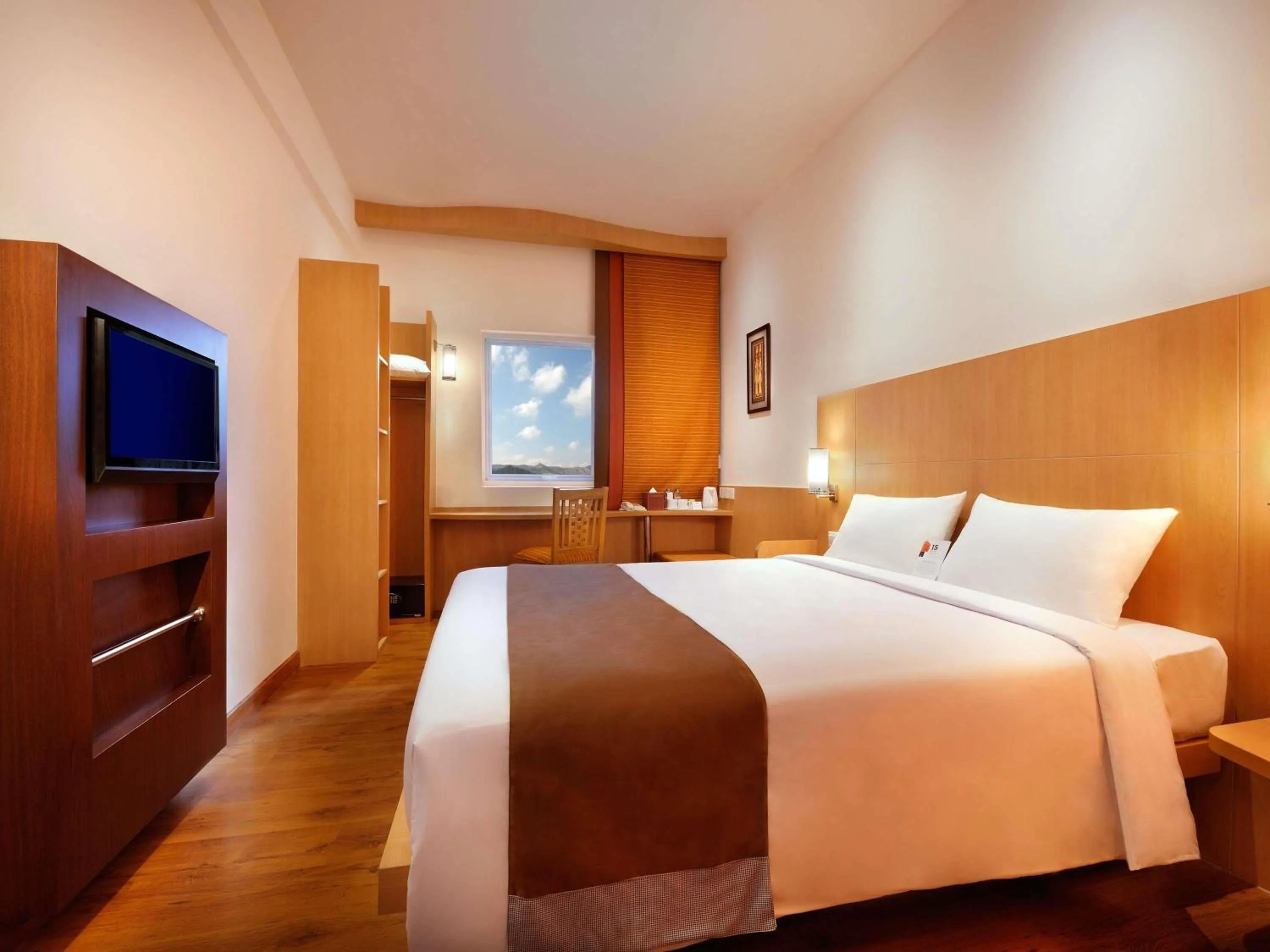 Bedroom, Bed in Ibis Bali Kuta