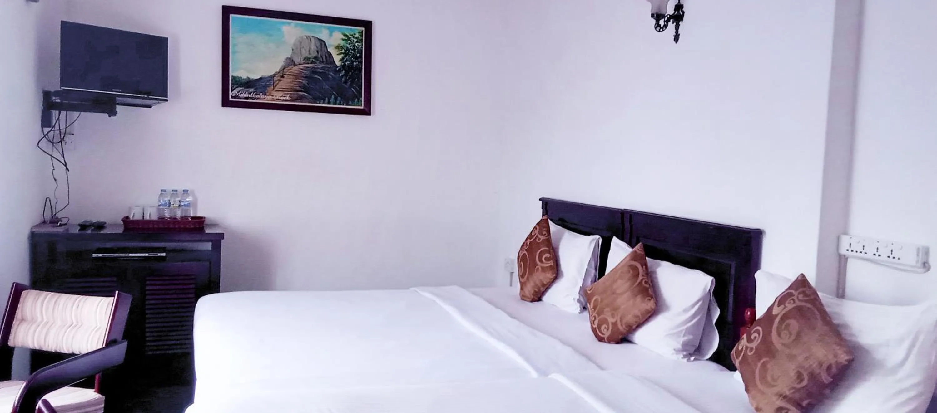 Bedroom, Bed in The Rock Hotel