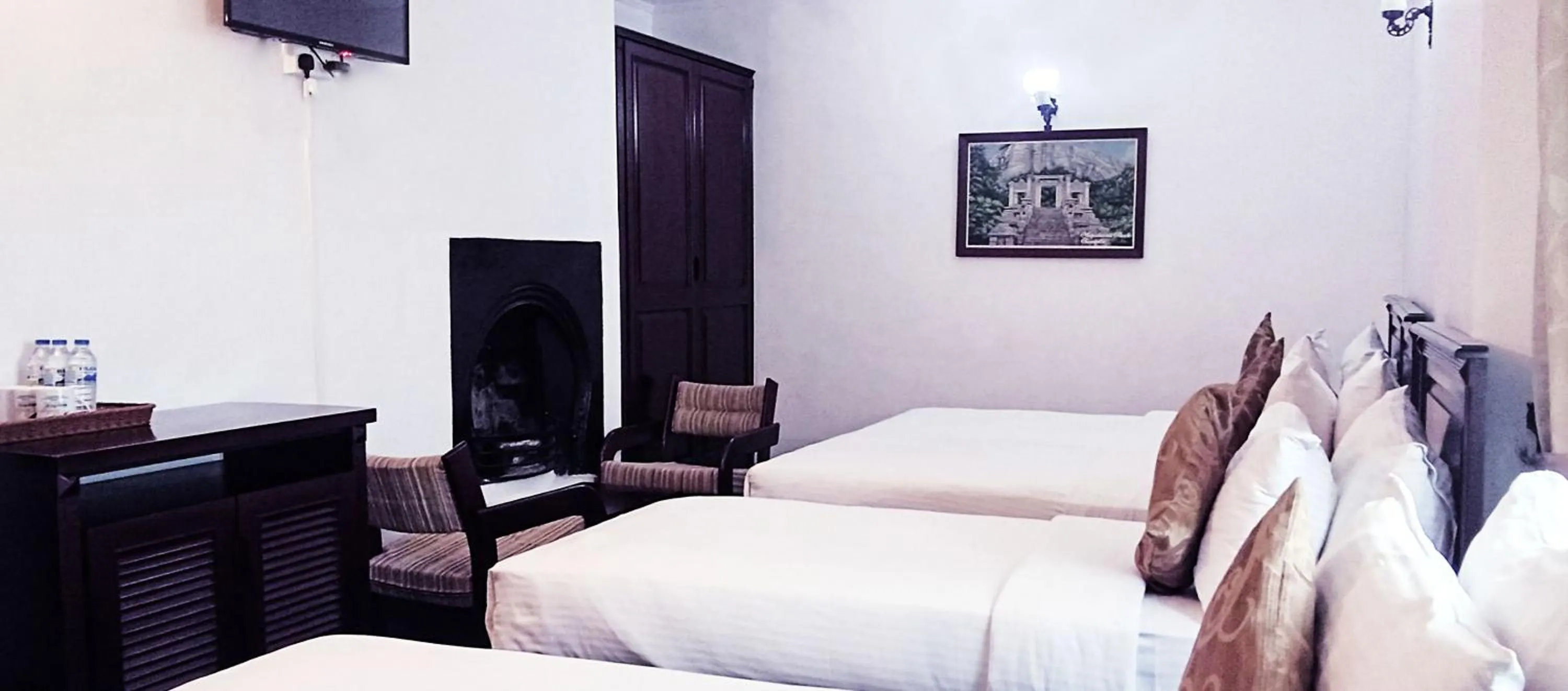 Bedroom, Bed in The Rock Hotel