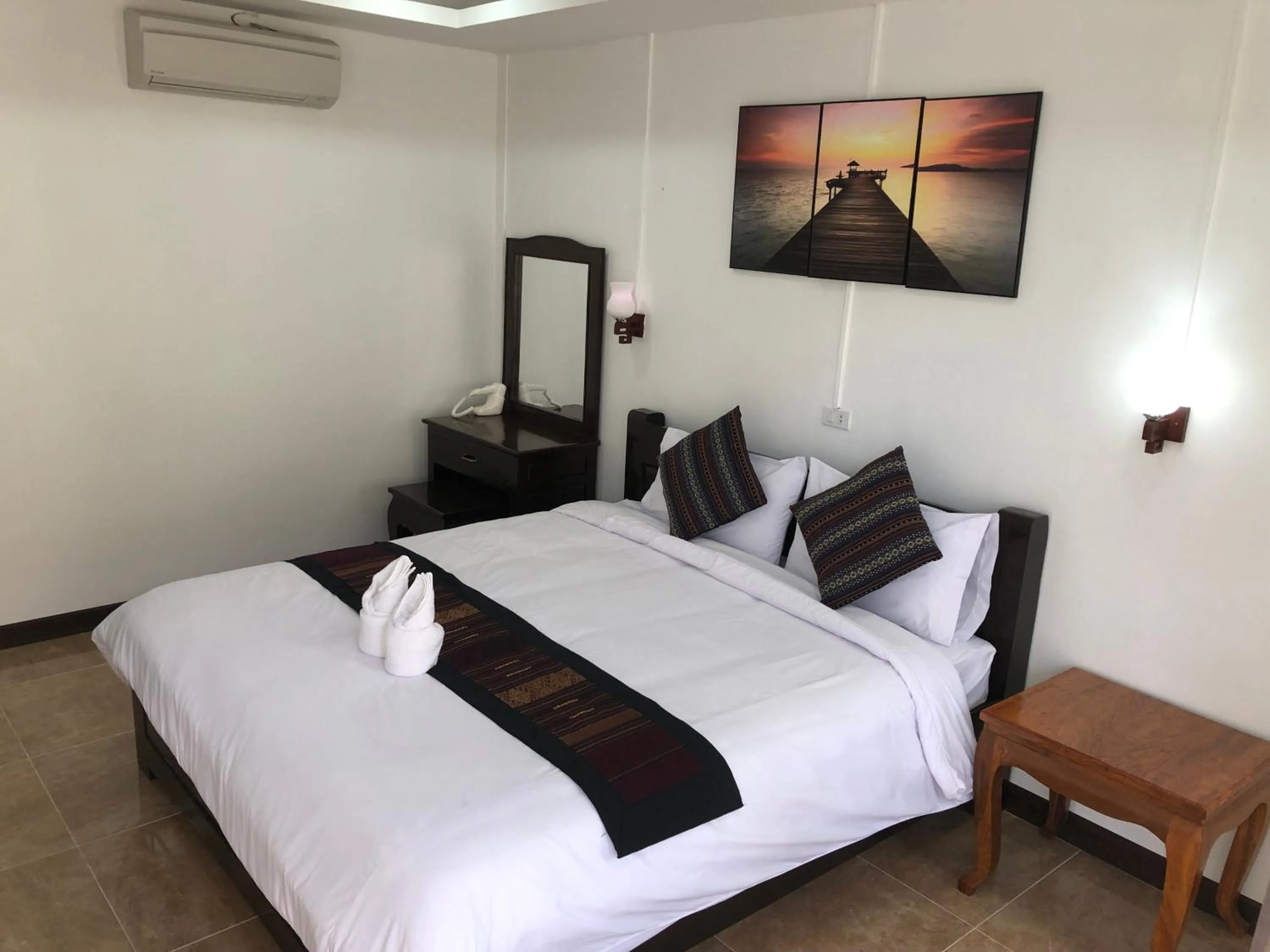 Photo of the whole room, Bed in Jasmine Vangvieng Hotel