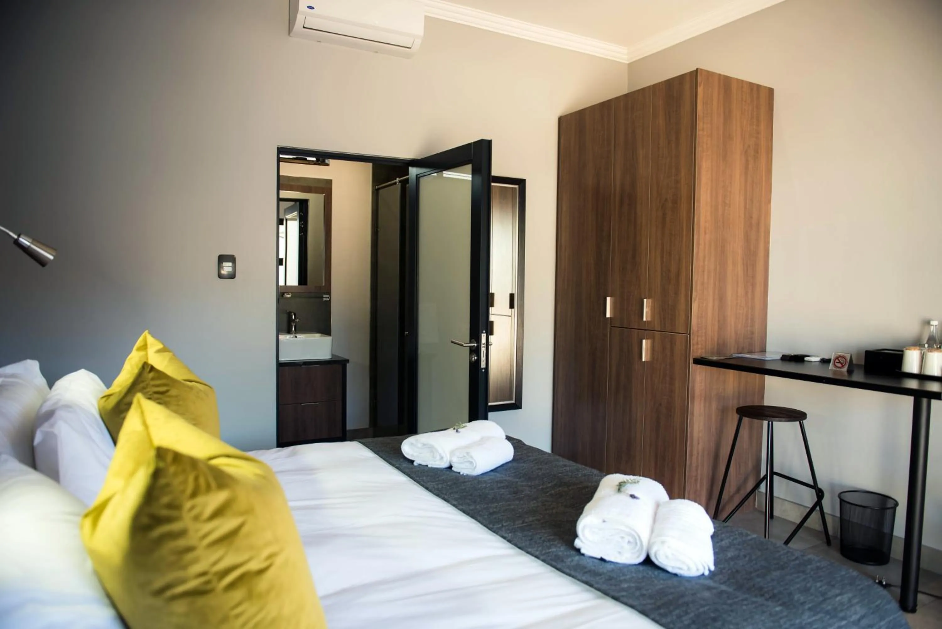 Bedroom, Bed in @Greys Guesthouse