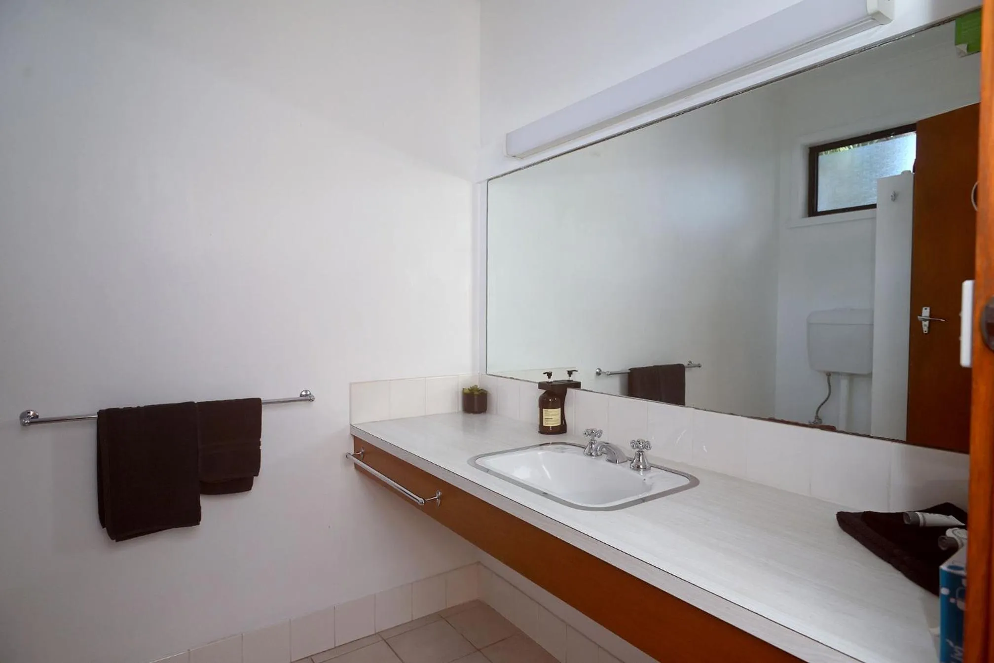 Bathroom in Glynlea Motel