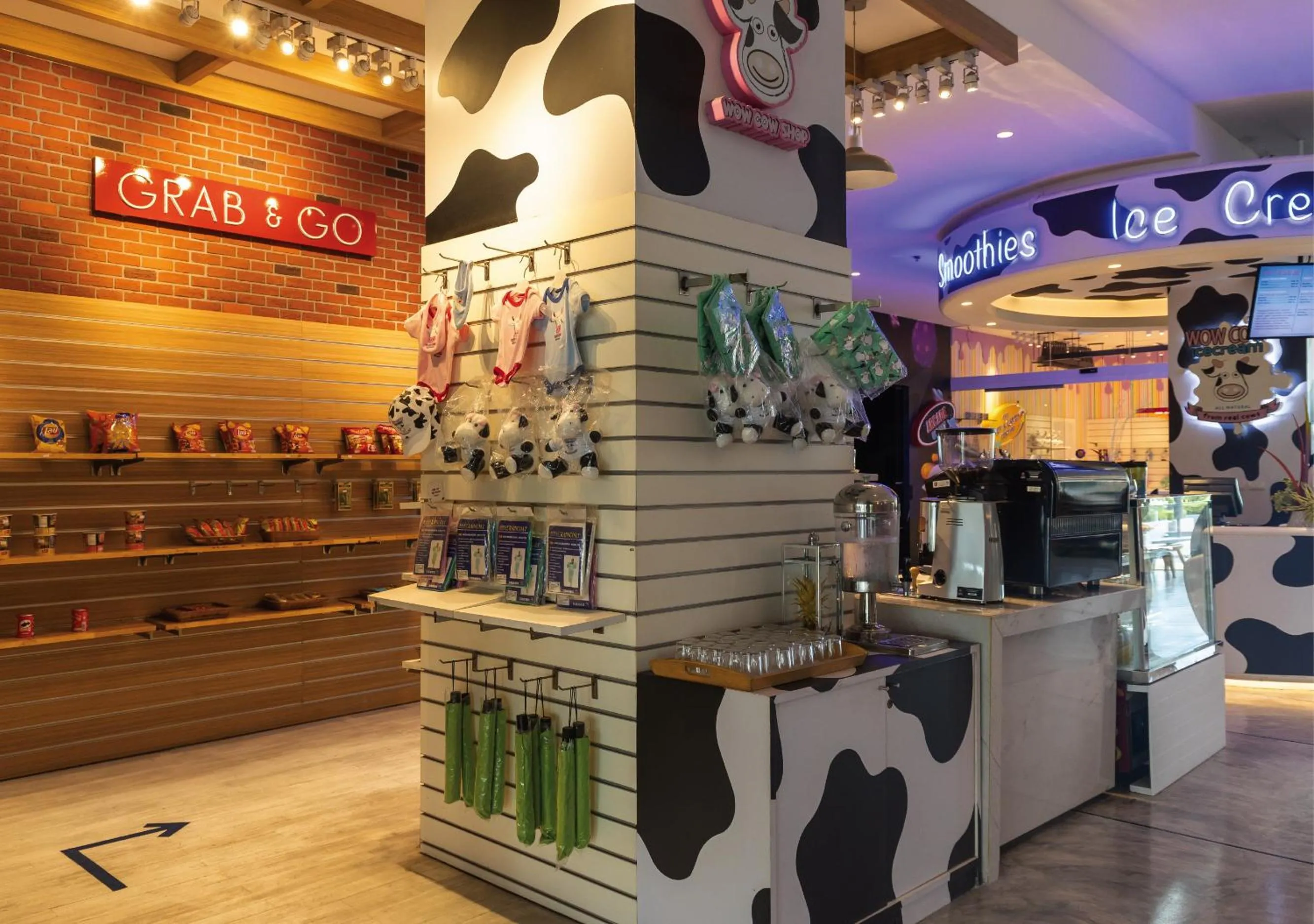 On-site shops in Radisson Resort & Spa Hua Hin