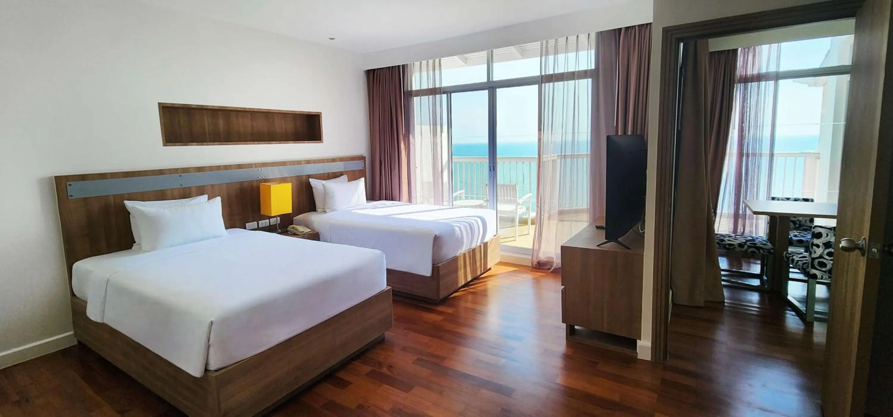 Photo of the whole room, Bed in Radisson Resort & Spa Hua Hin