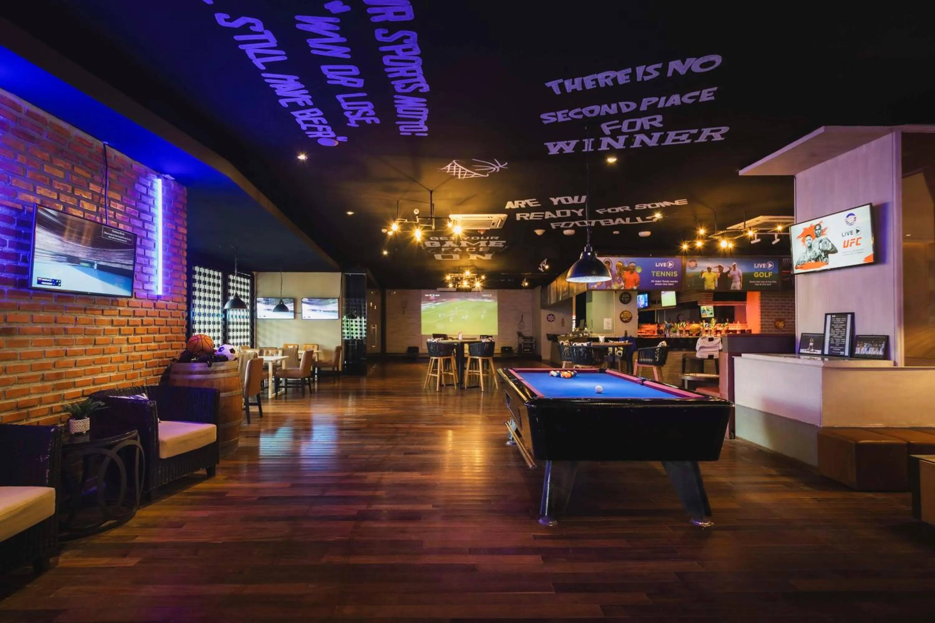 Lounge or bar in Radisson Resort & Spa Hua Hin