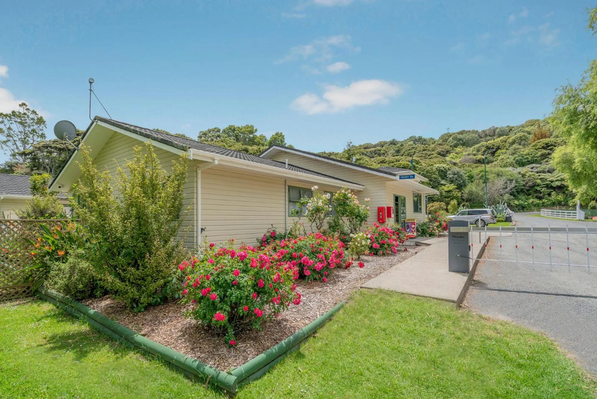 Property building in Coromandel Shelly Beach TOP 10 Holiday Park