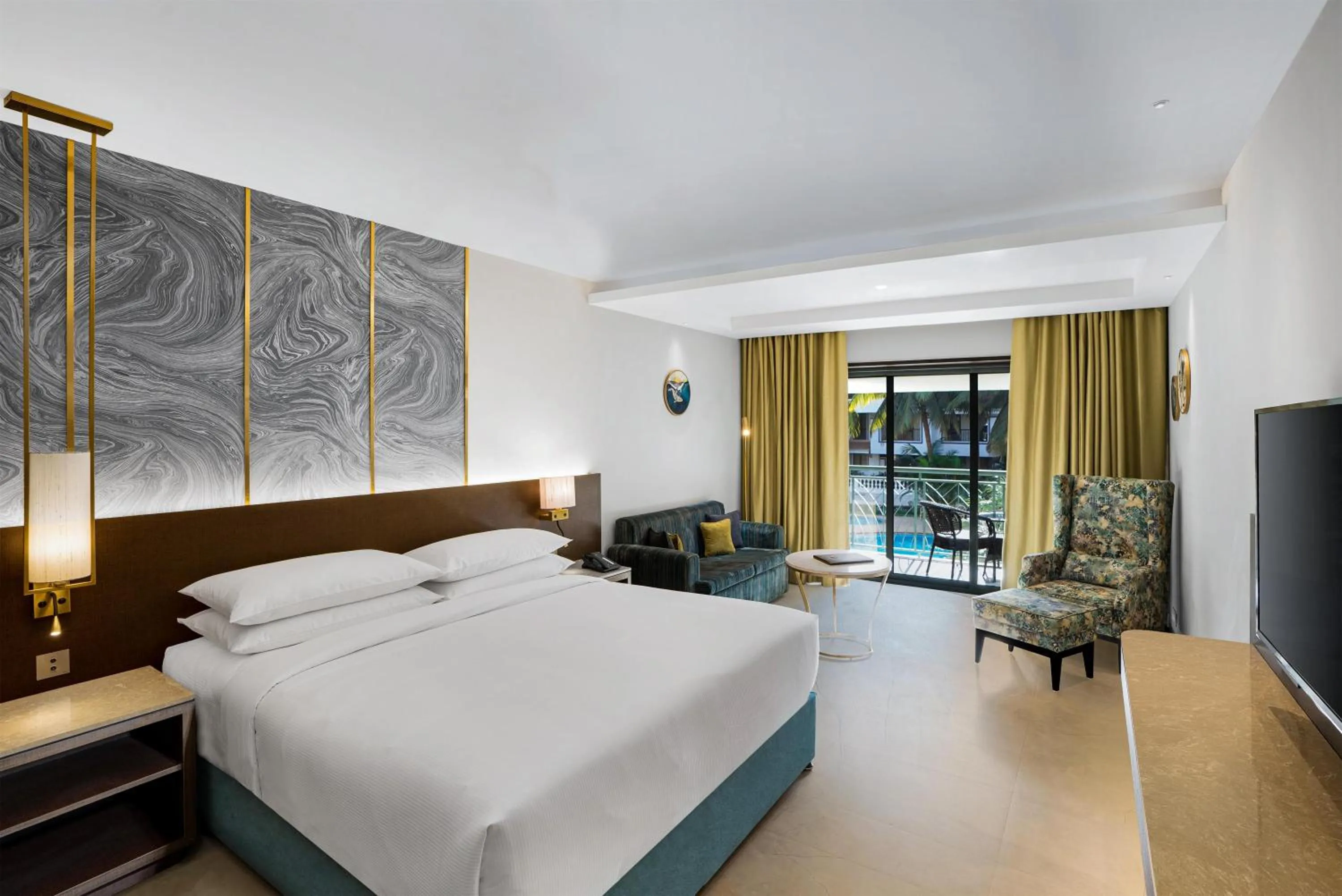 Living room, Bed in DoubleTree by Hilton Hotel Goa - Arpora - Baga
