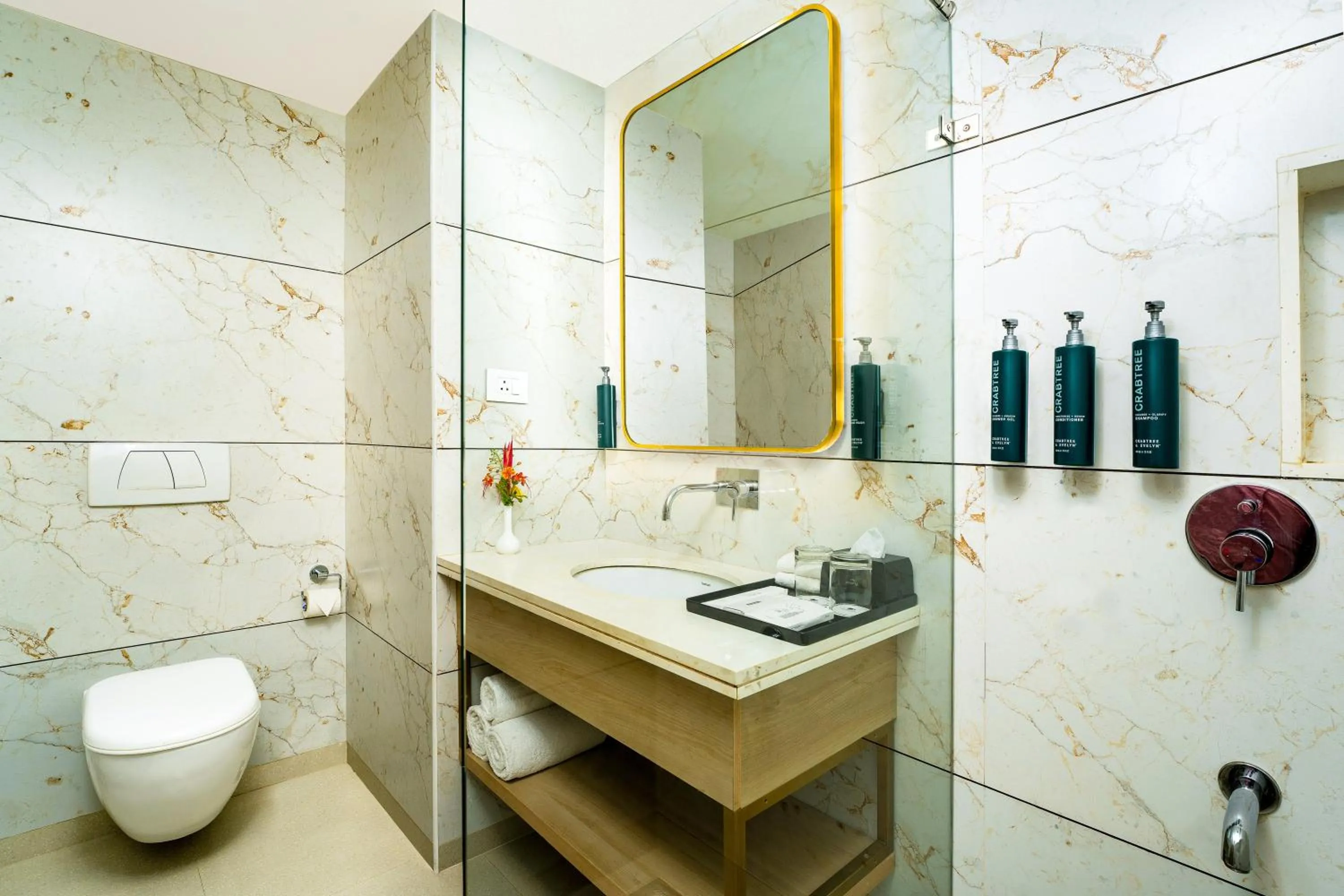 Shower in DoubleTree by Hilton Hotel Goa - Arpora - Baga