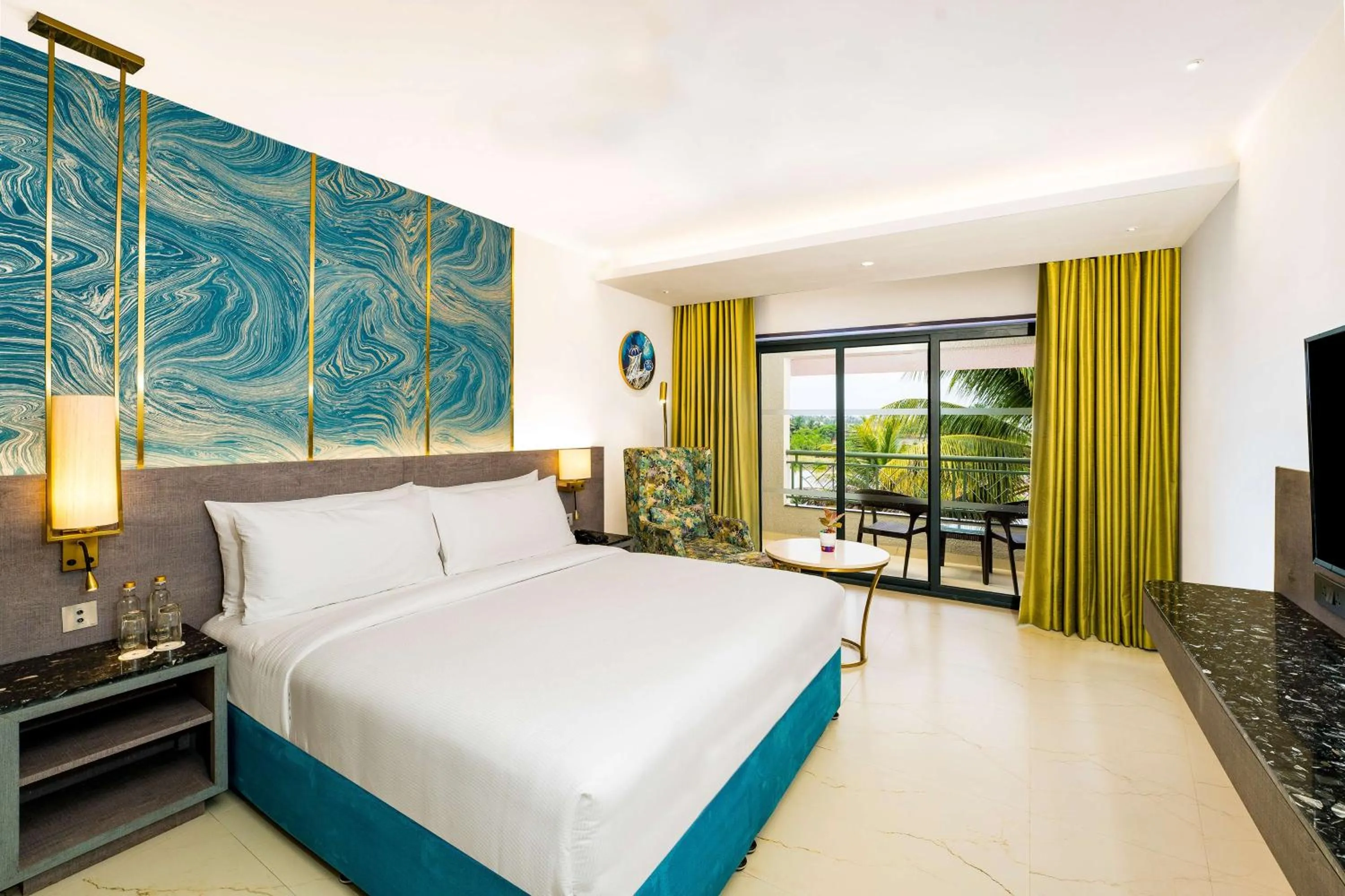 Bed in DoubleTree by Hilton Hotel Goa - Arpora - Baga