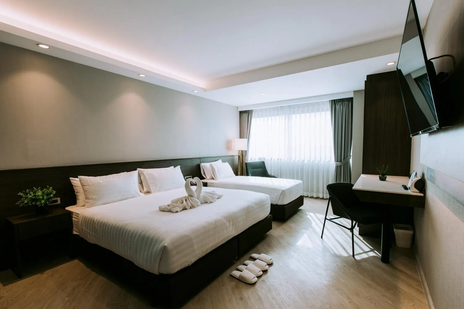 Photo of the whole room, Bed in The Rich Hotel