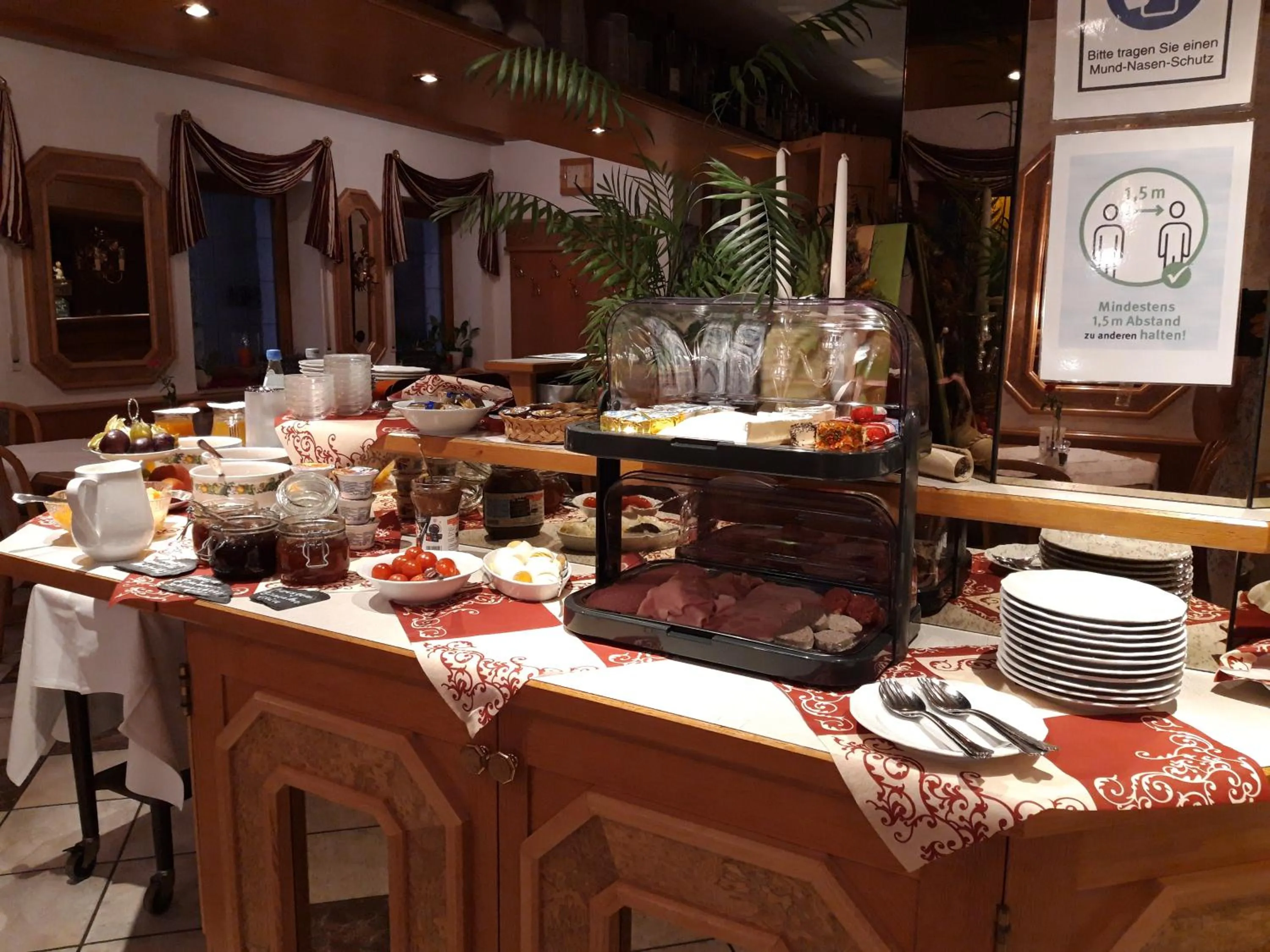 Buffet breakfast in Bengel's Hotel zur Krone