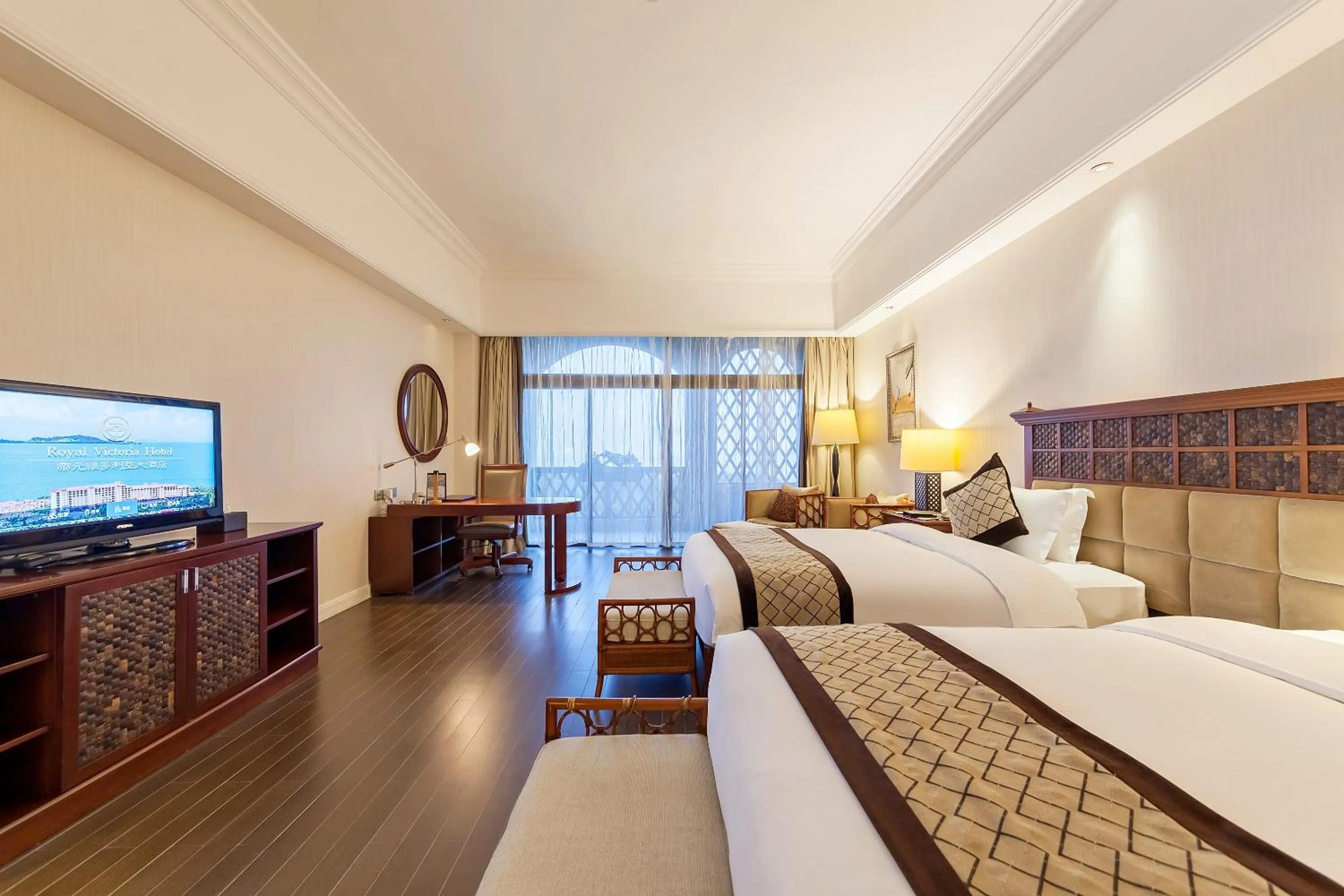 Photo of the whole room, Bed in Xiamen Royal Victoria Hotel