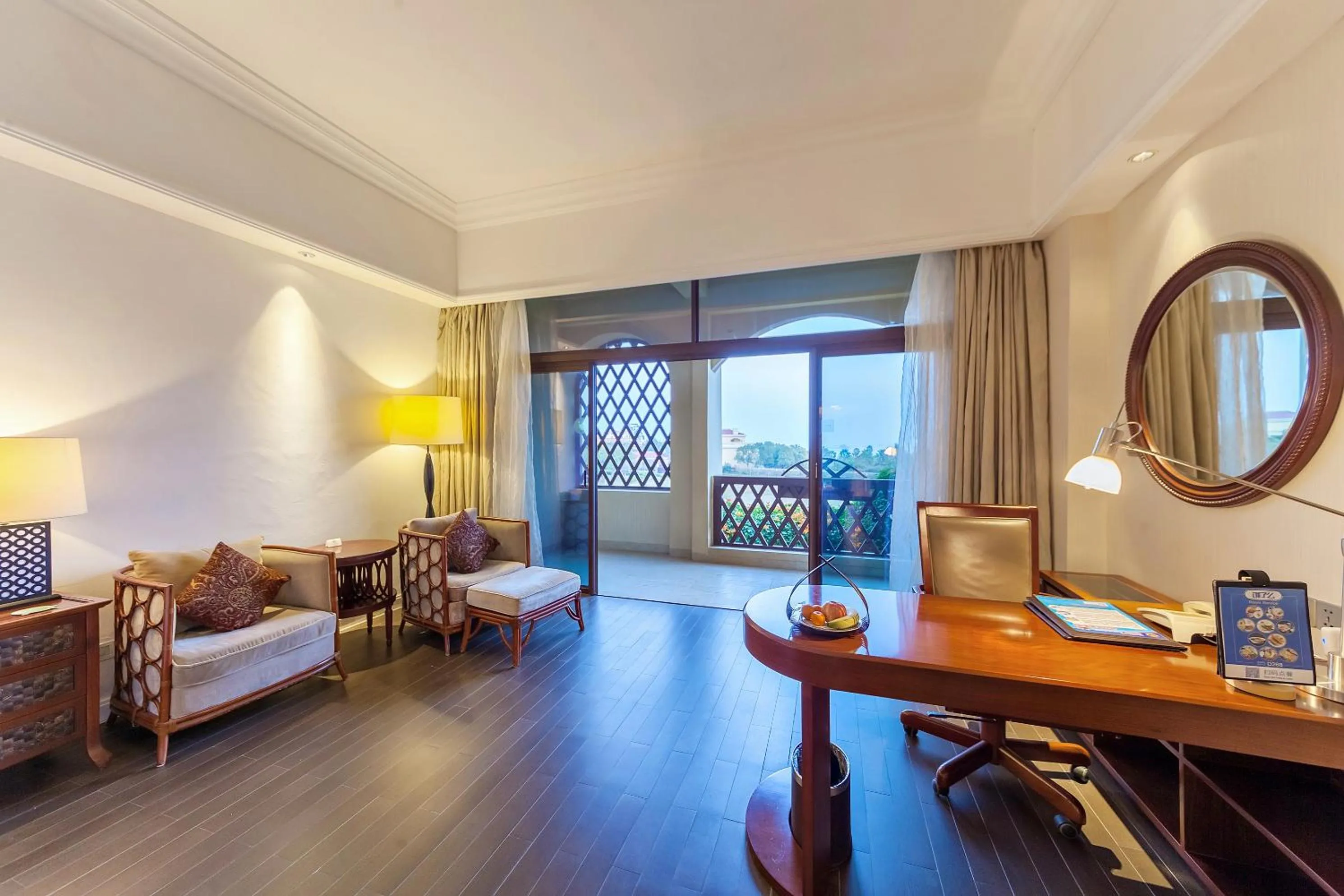 Photo of the whole room in Xiamen Royal Victoria Hotel