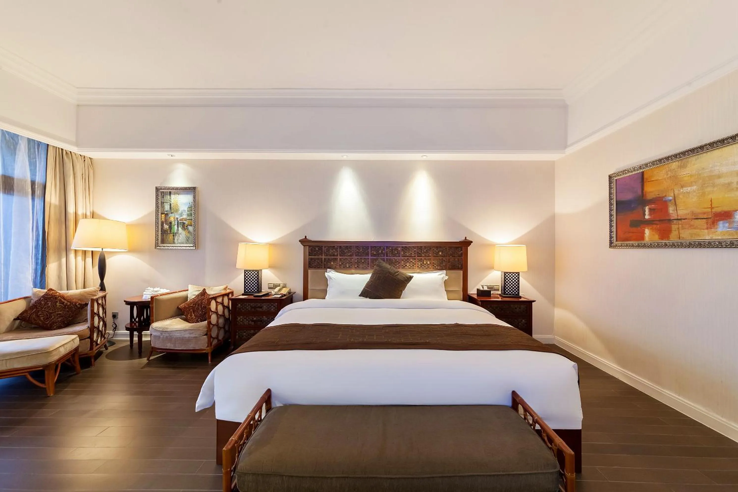 Photo of the whole room, Bed in Xiamen Royal Victoria Hotel