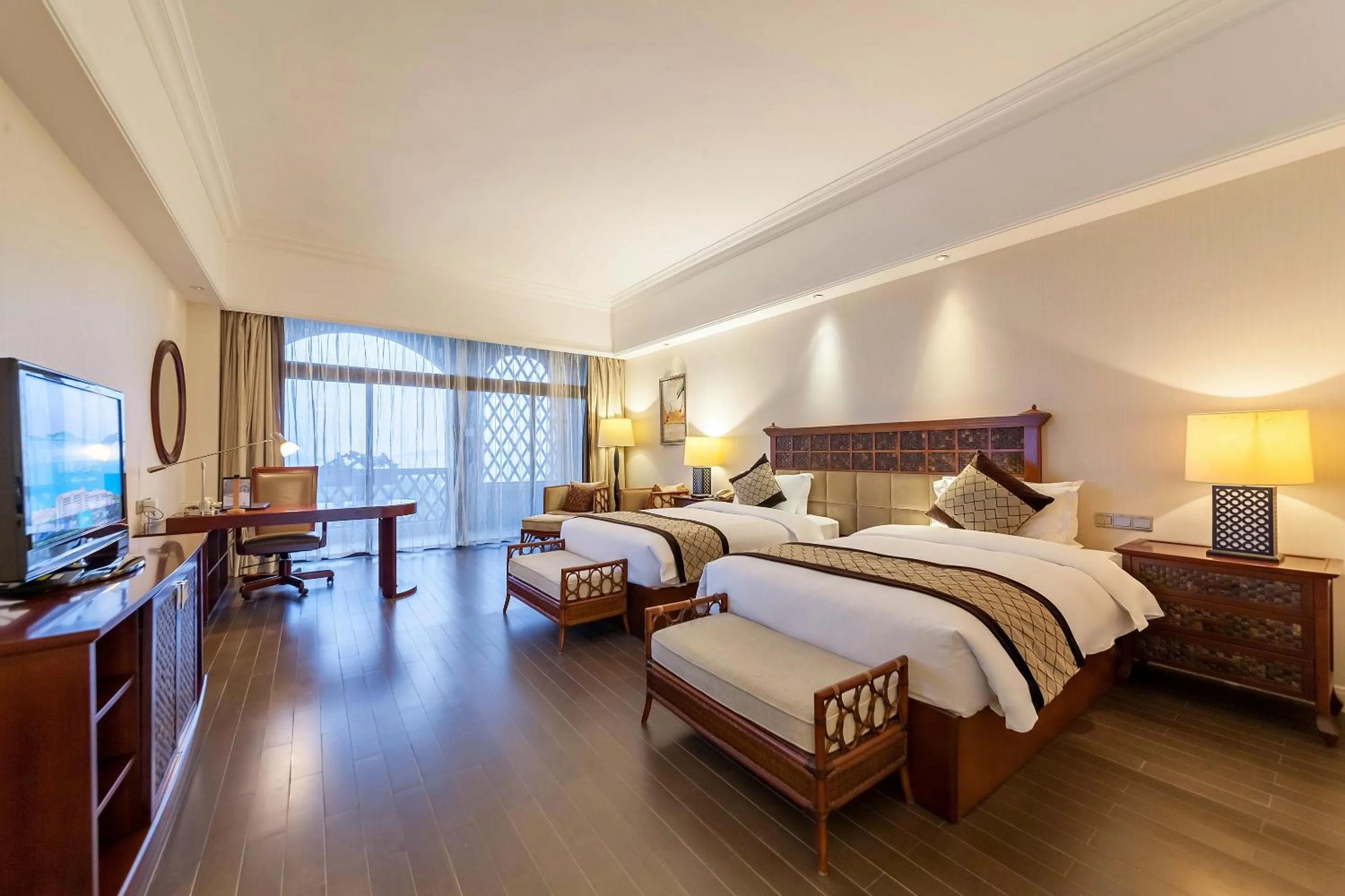 Photo of the whole room, Bed in Xiamen Royal Victoria Hotel
