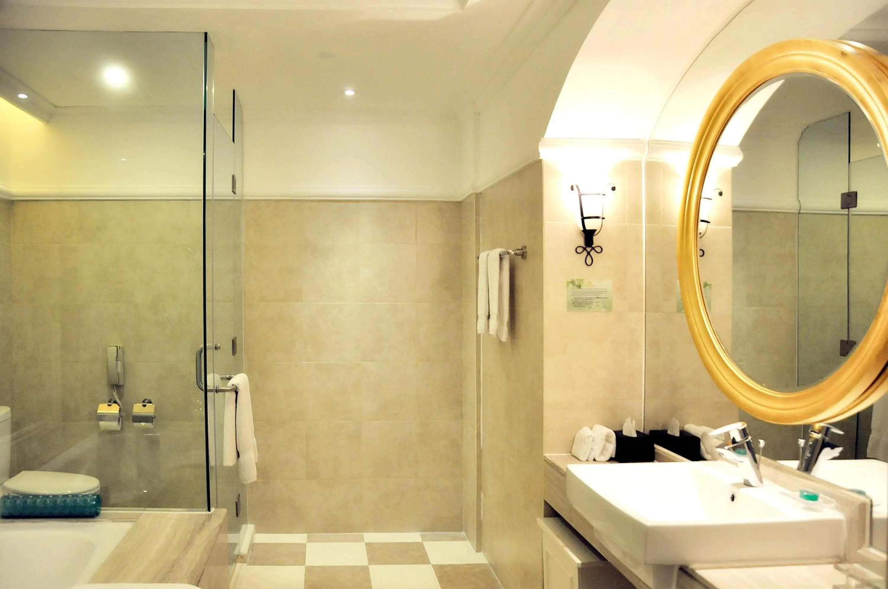 Bathroom in Xiamen Royal Victoria Hotel