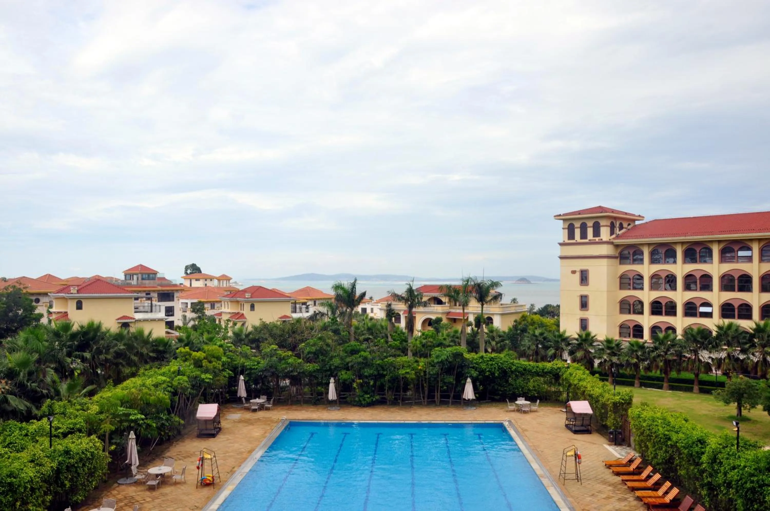 Pool view in Xiamen Royal Victoria Hotel