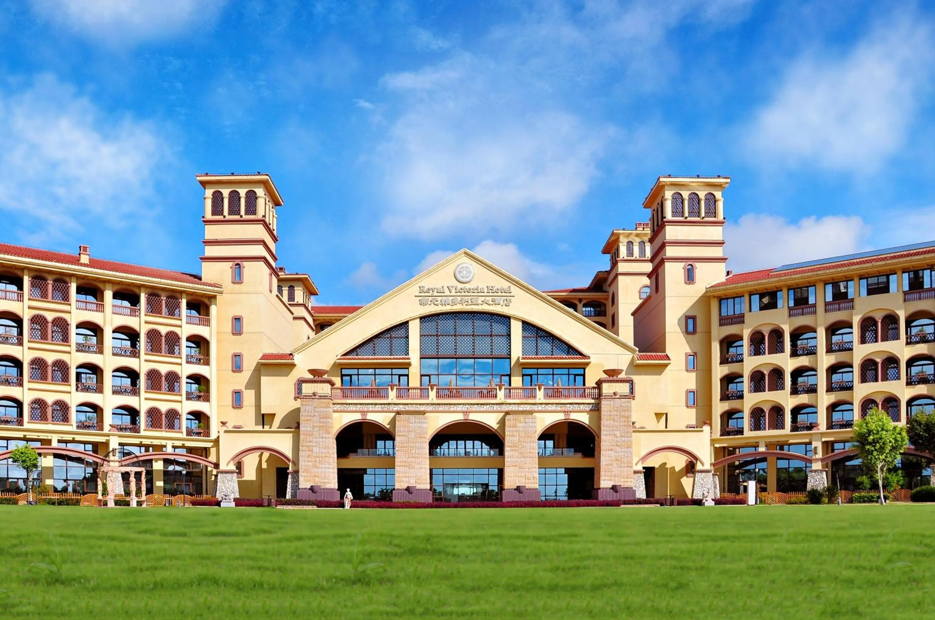 Property building in Xiamen Royal Victoria Hotel