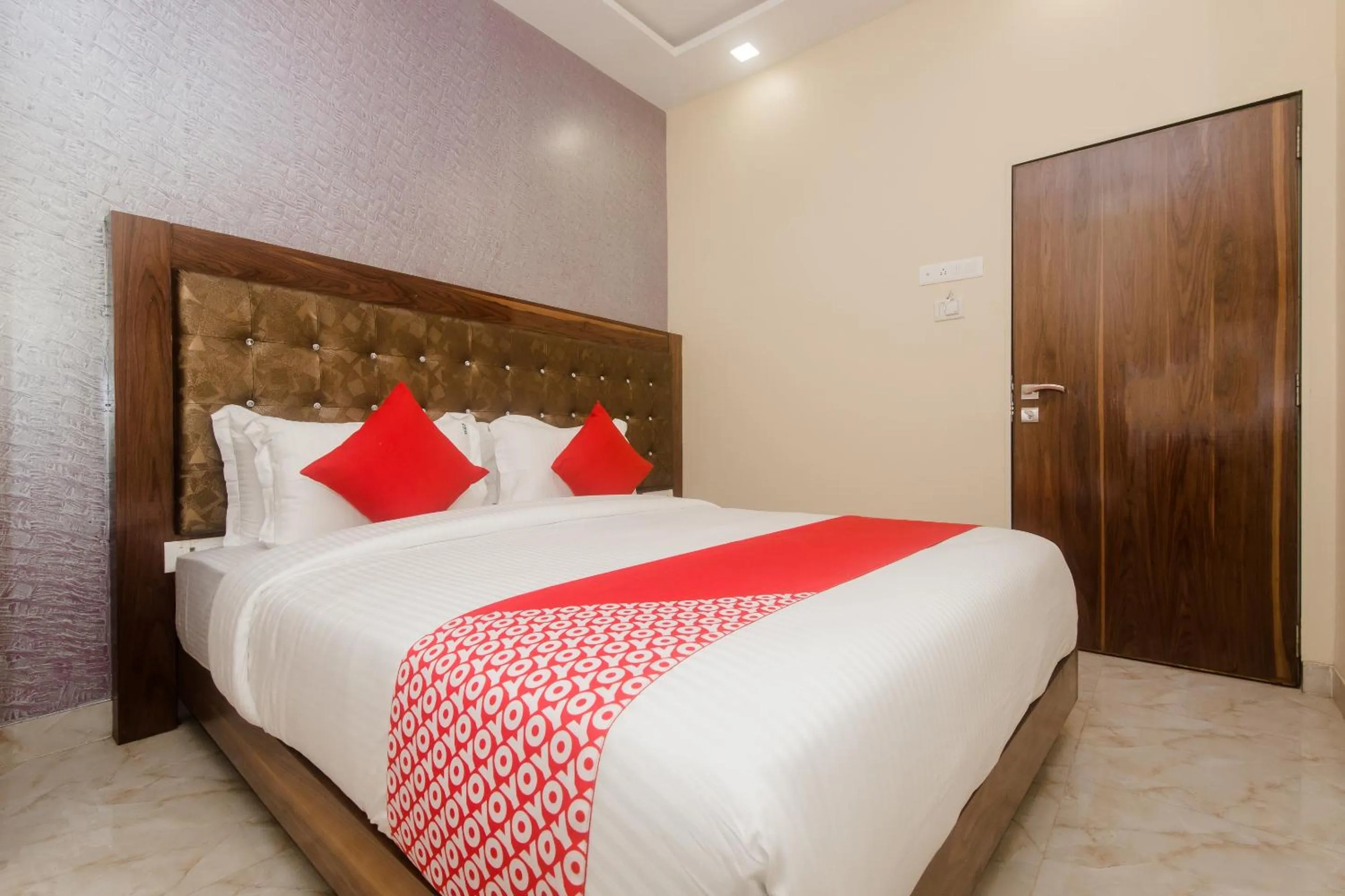 Bedroom, Bed in Hotel O Greenforest Near Airport Road Metro Station