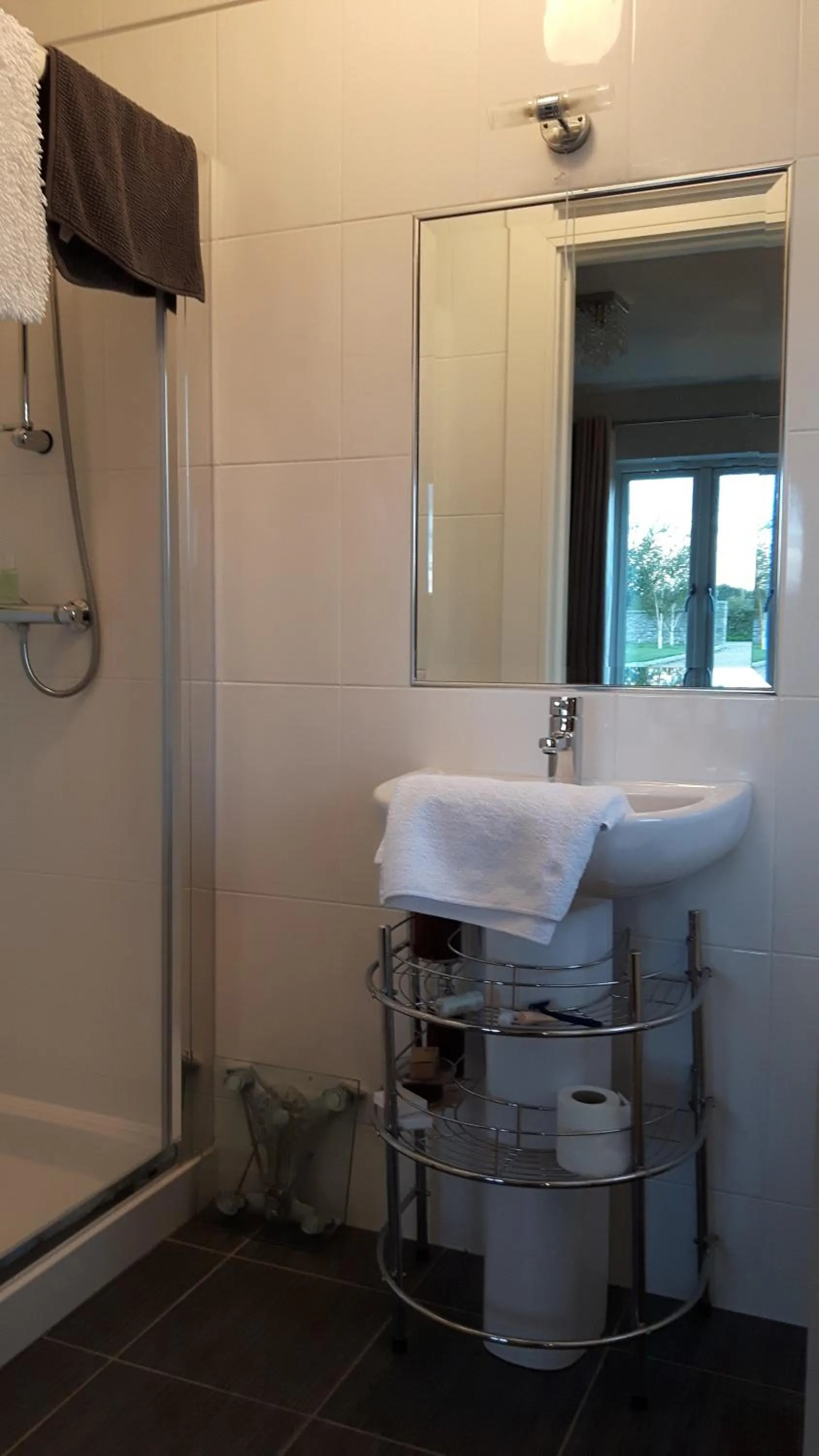 Shower in Brona Dempsey